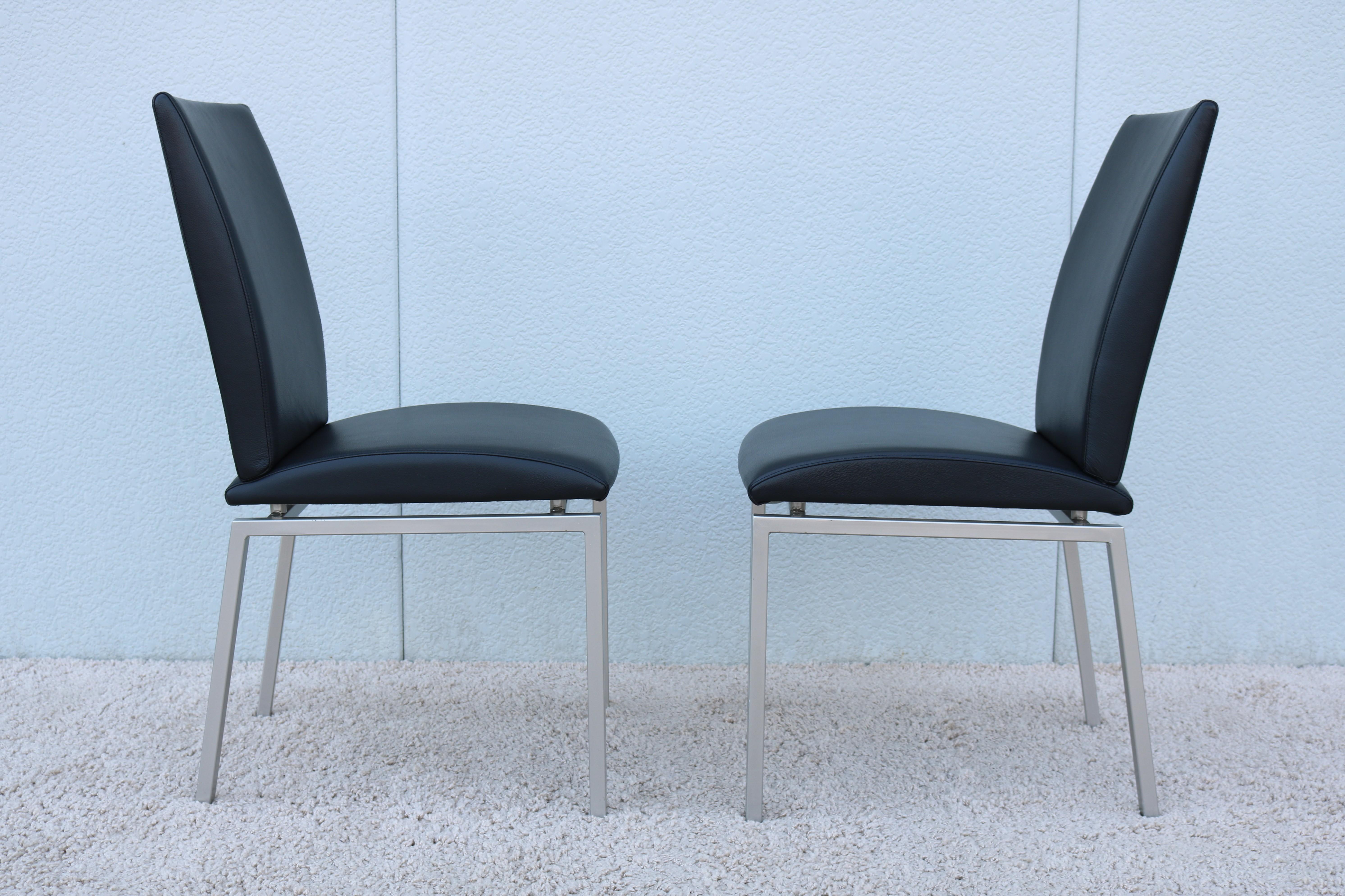 Sillas de Comedor Modernas Italianas Calligaris de Piel Negra Fabricadas en Italia - un Par en venta 1