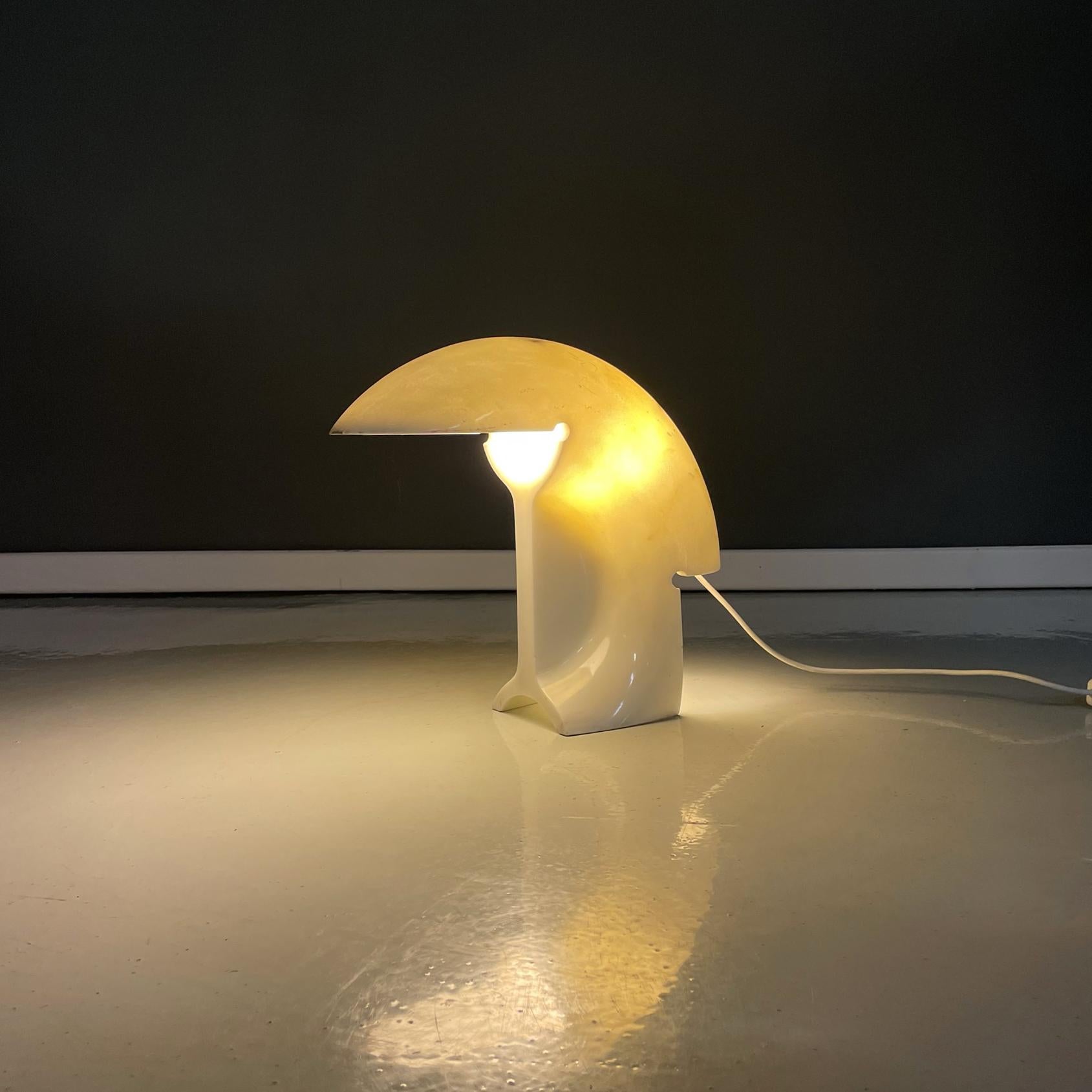 Moderne italienische Tischlampe aus Carrara-Marmor Biagio von Tobia Scarpa für Flos, 1970er Jahre (Ende des 20. Jahrhunderts) im Angebot