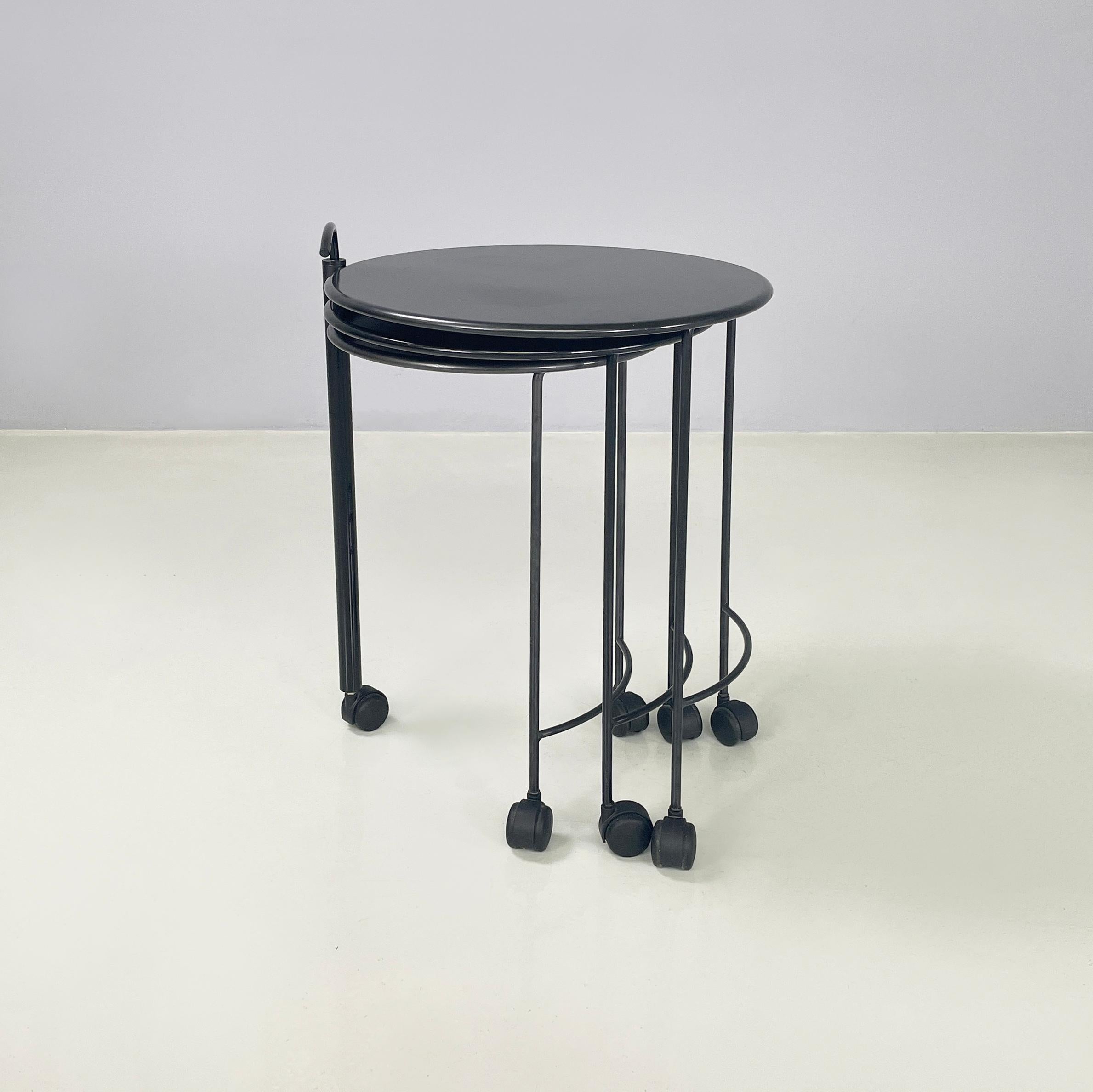 Italian modern Cart with 3 round tops in black metal, 1980s In Good Condition For Sale In MIlano, IT
