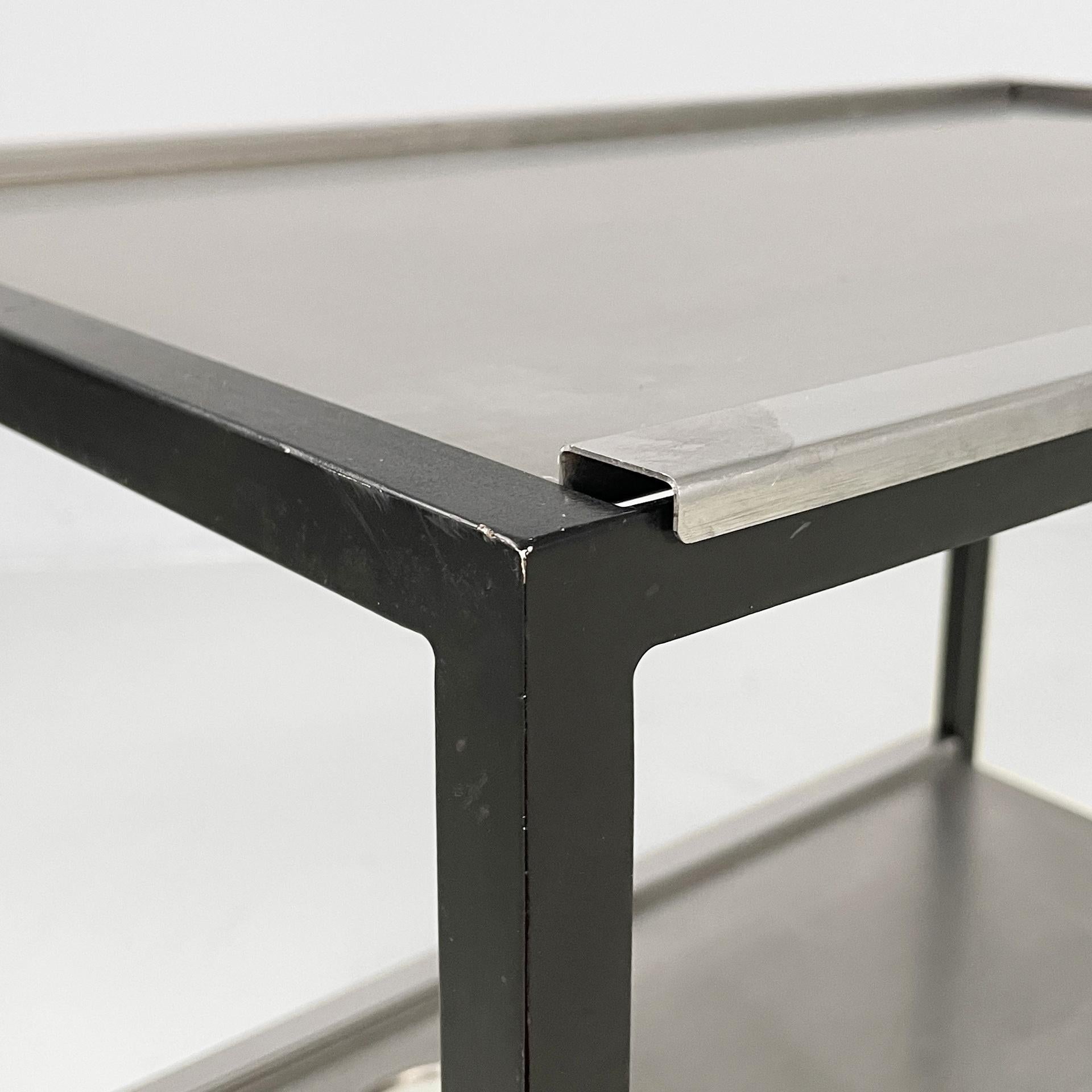 Carrello moderno italiano con portabottiglie in acciaio e metallo nero, anni '80 in vendita 6