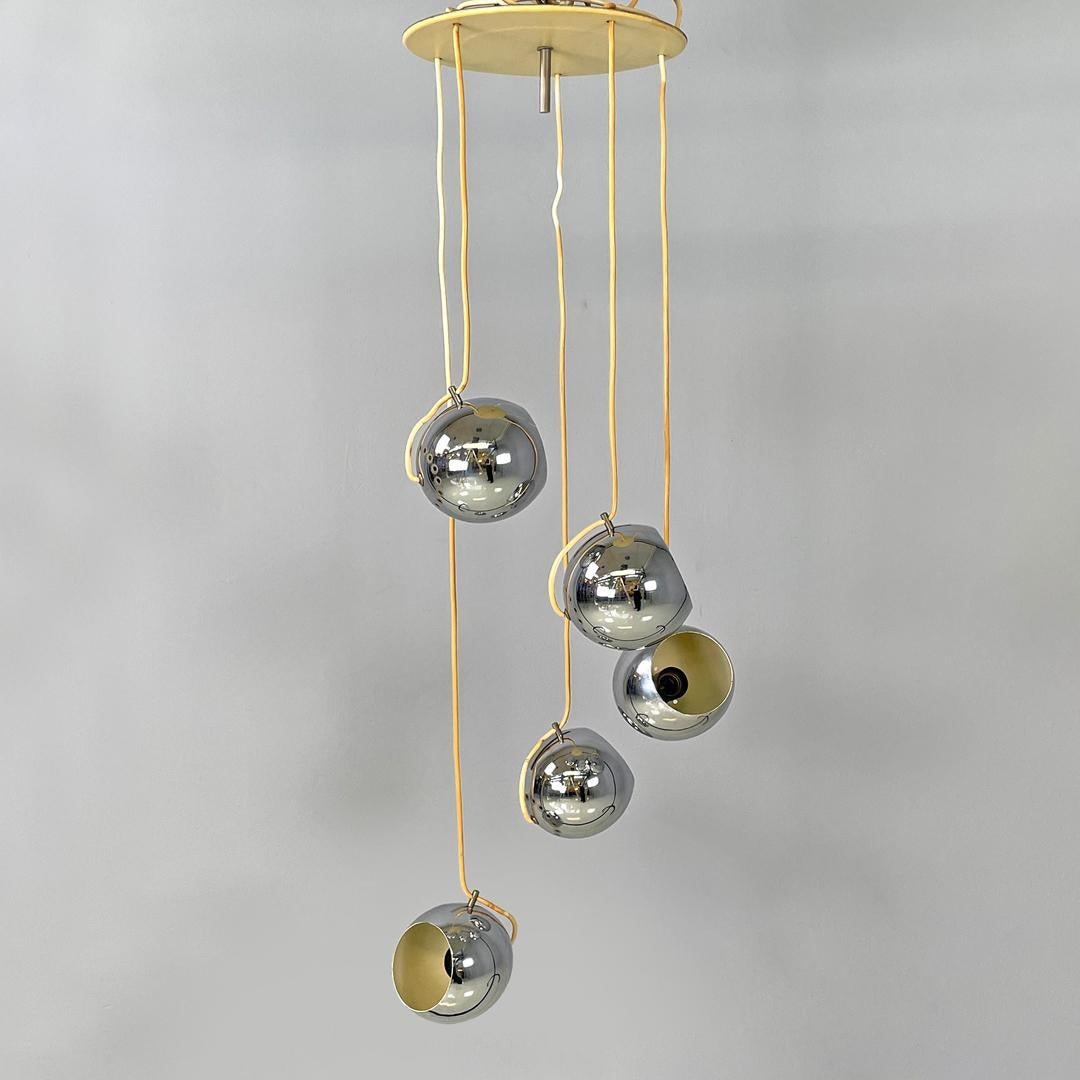 Italian modern cascade chandelier with chromed metal spheres, 1970s In Fair Condition For Sale In MIlano, IT
