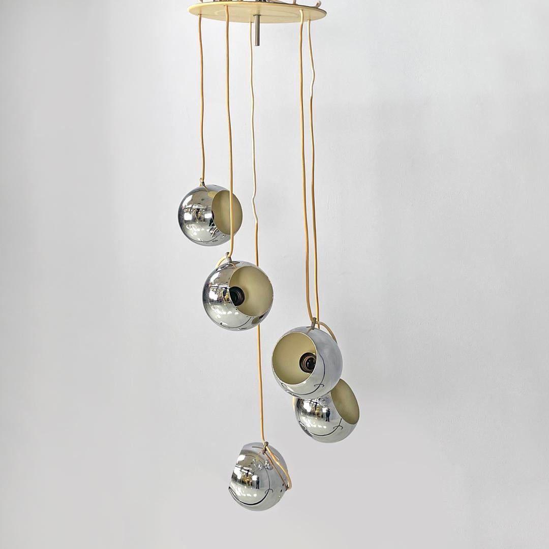 Late 20th Century Italian modern cascade chandelier with chromed metal spheres, 1970s For Sale