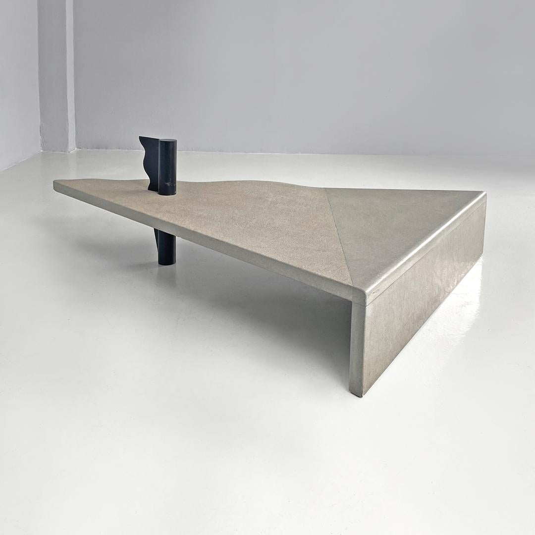 Italian modern cement and black metal wavy triangular coffee table, 1980s For Sale 2