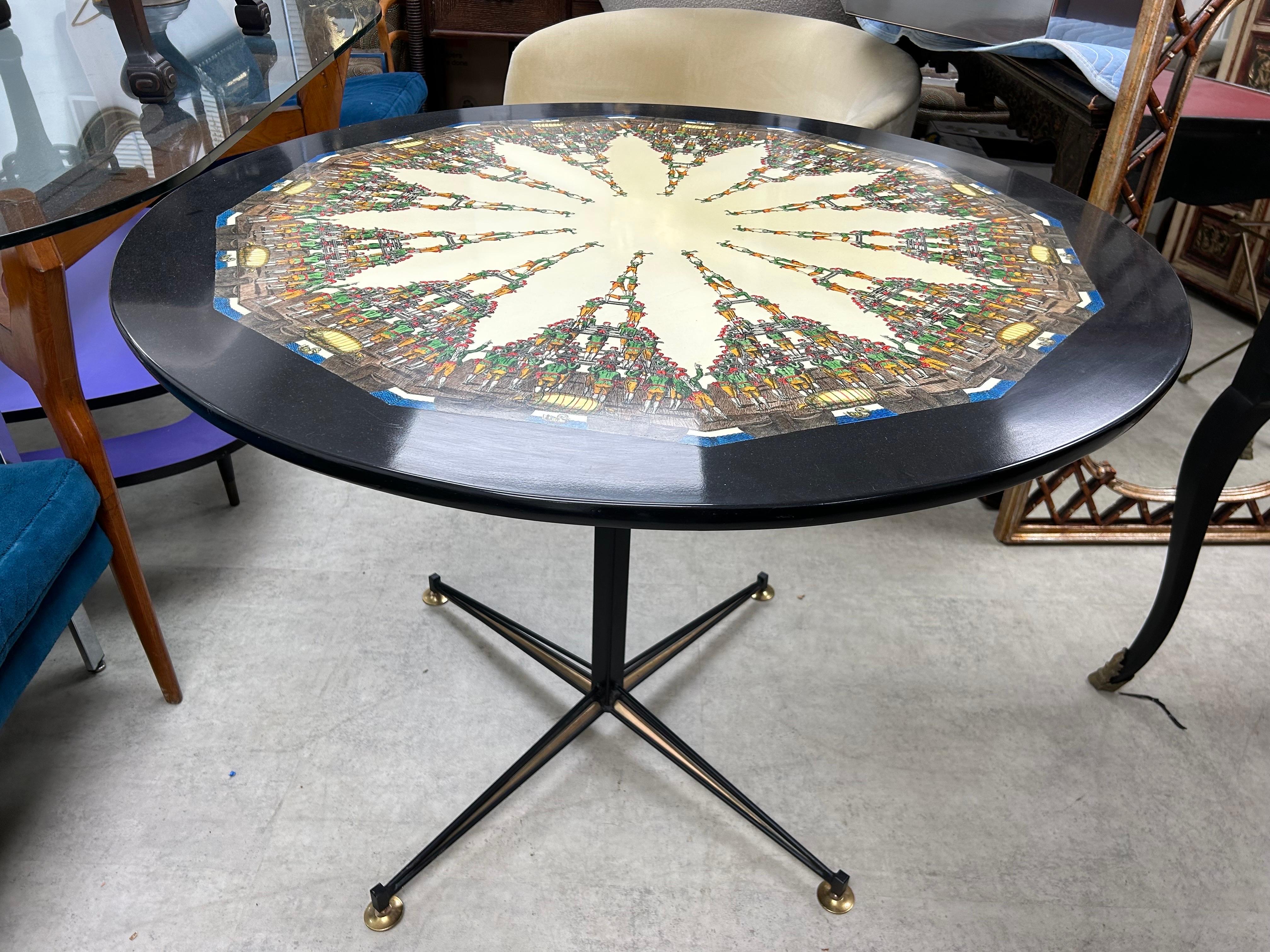 Mid-Century moderno Tavolo da centro moderno italiano di Fornasetti in vendita