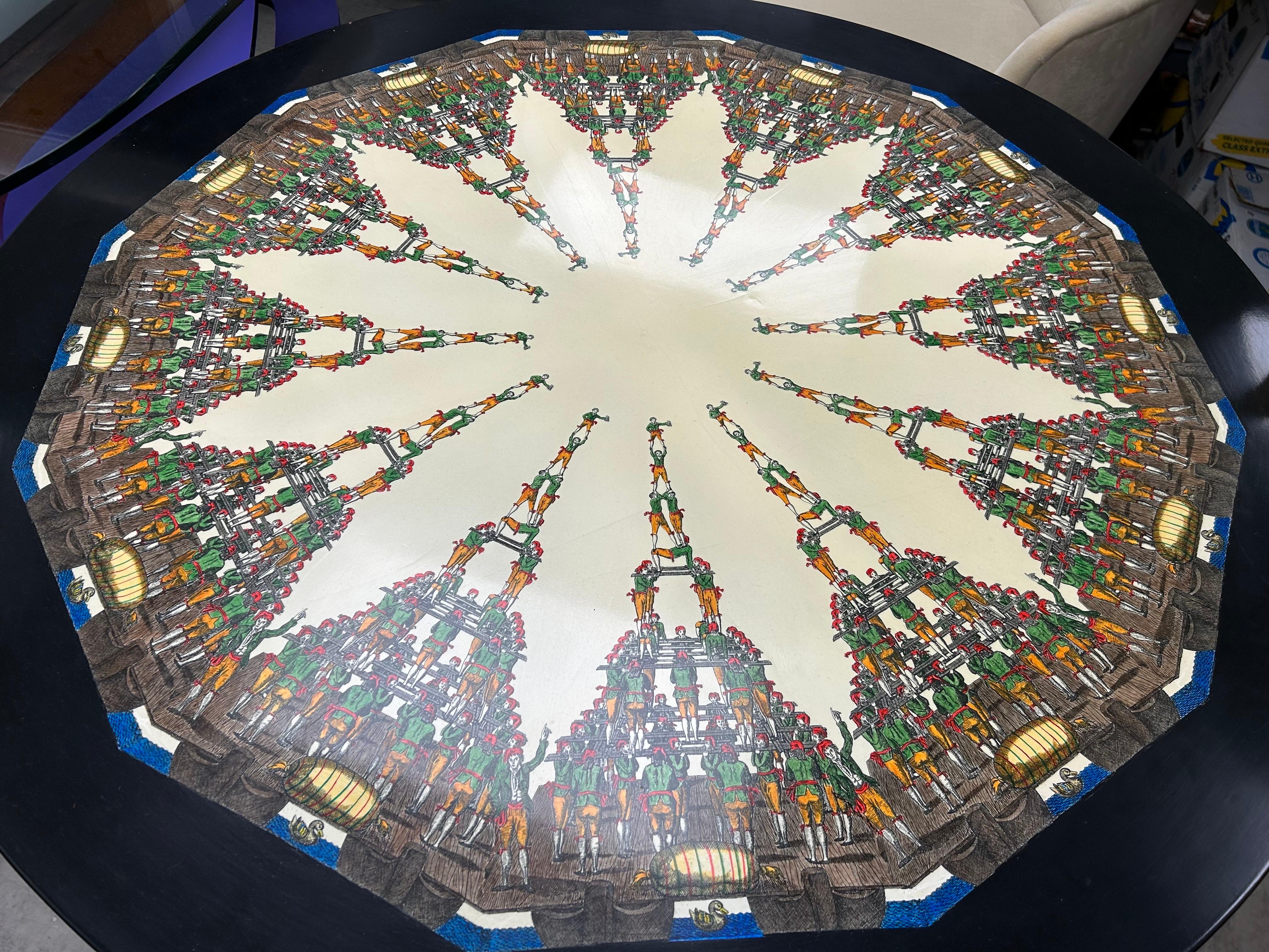 Metà XX secolo Tavolo da centro moderno italiano di Fornasetti in vendita
