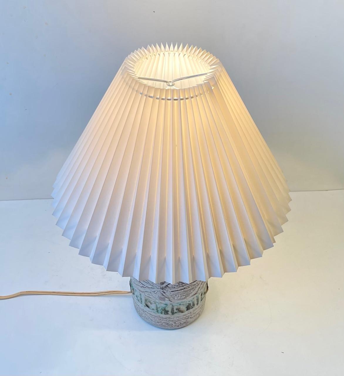 Mid-Century Modern Italian Modern Ceramic Table Lamp with Green Stripes, 1970s For Sale