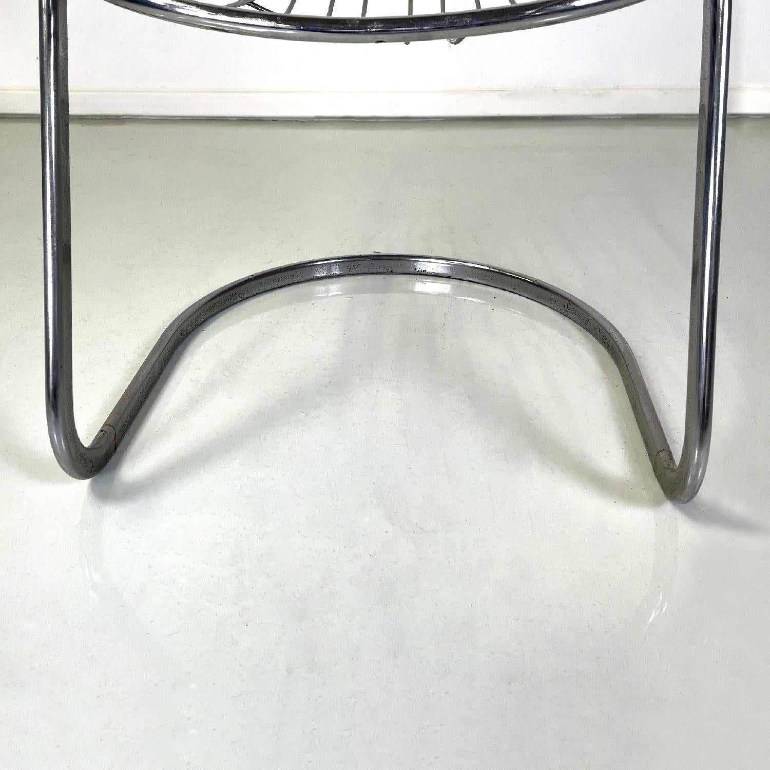 Moderner italienischer Stuhl aus gebogenem, verchromtem Stahlrohr, 1970er Jahre im Angebot 5
