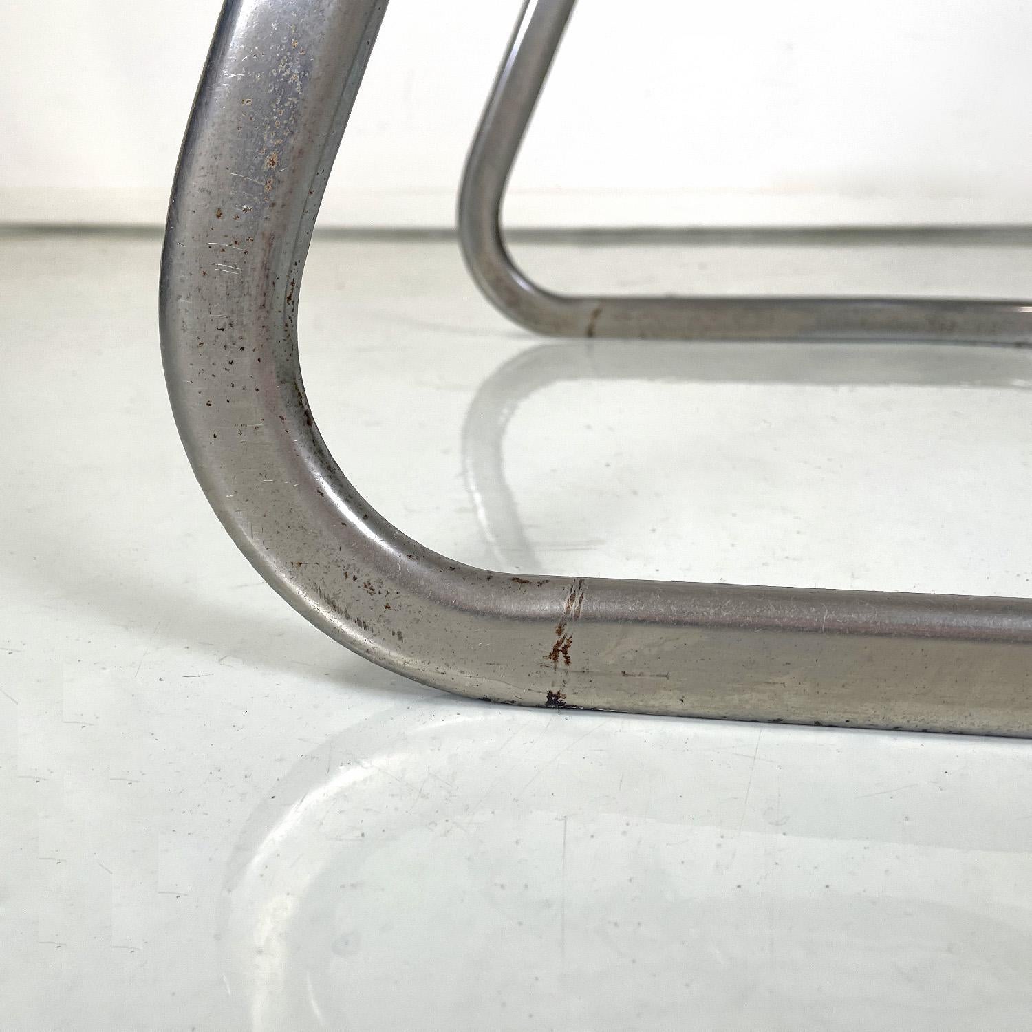 Italian modern chair in curved tubular chromed steel, 1970s For Sale 6