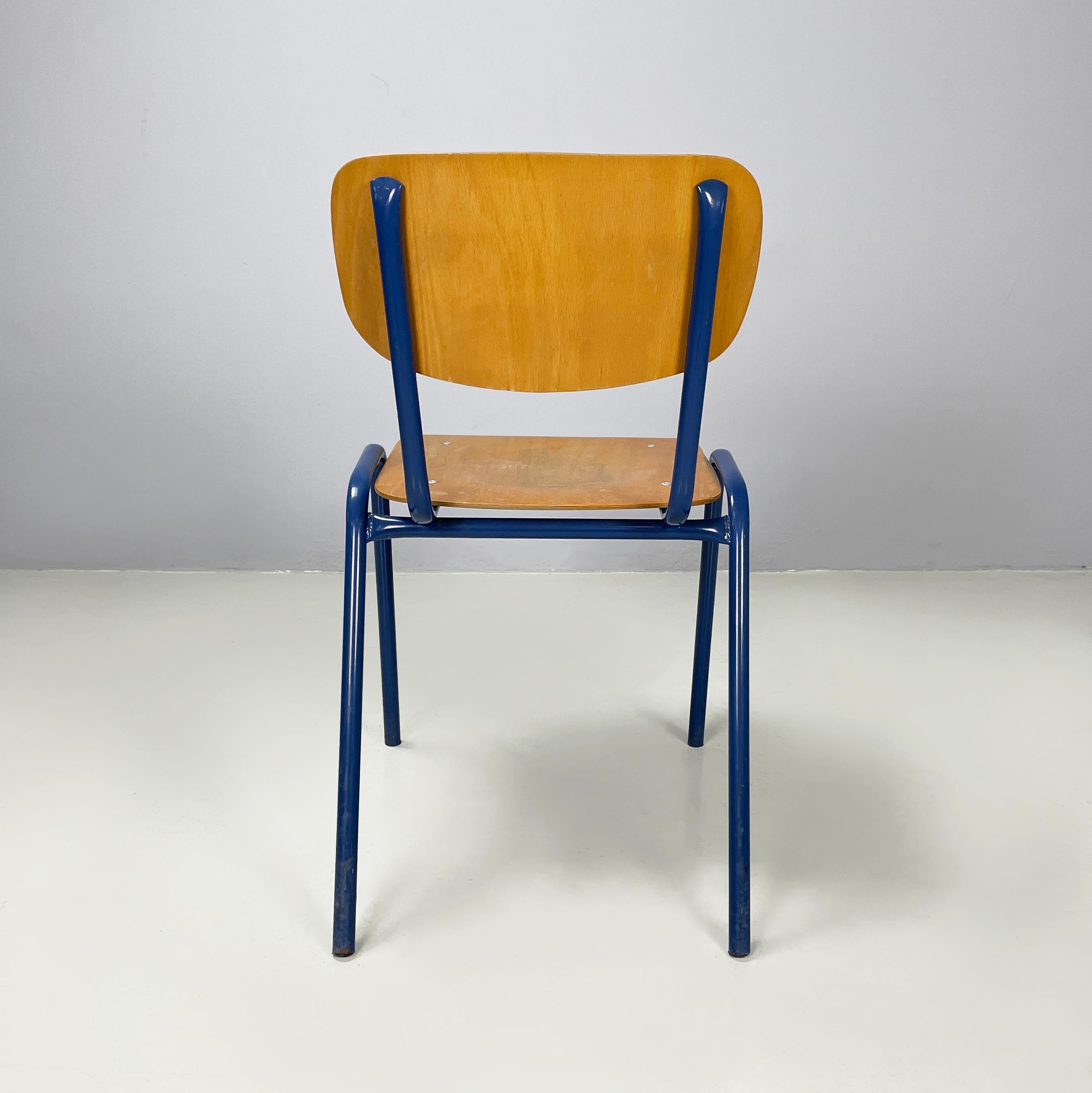 Italian modern Chair in wood and blue metal, 1970s In Good Condition For Sale In MIlano, IT