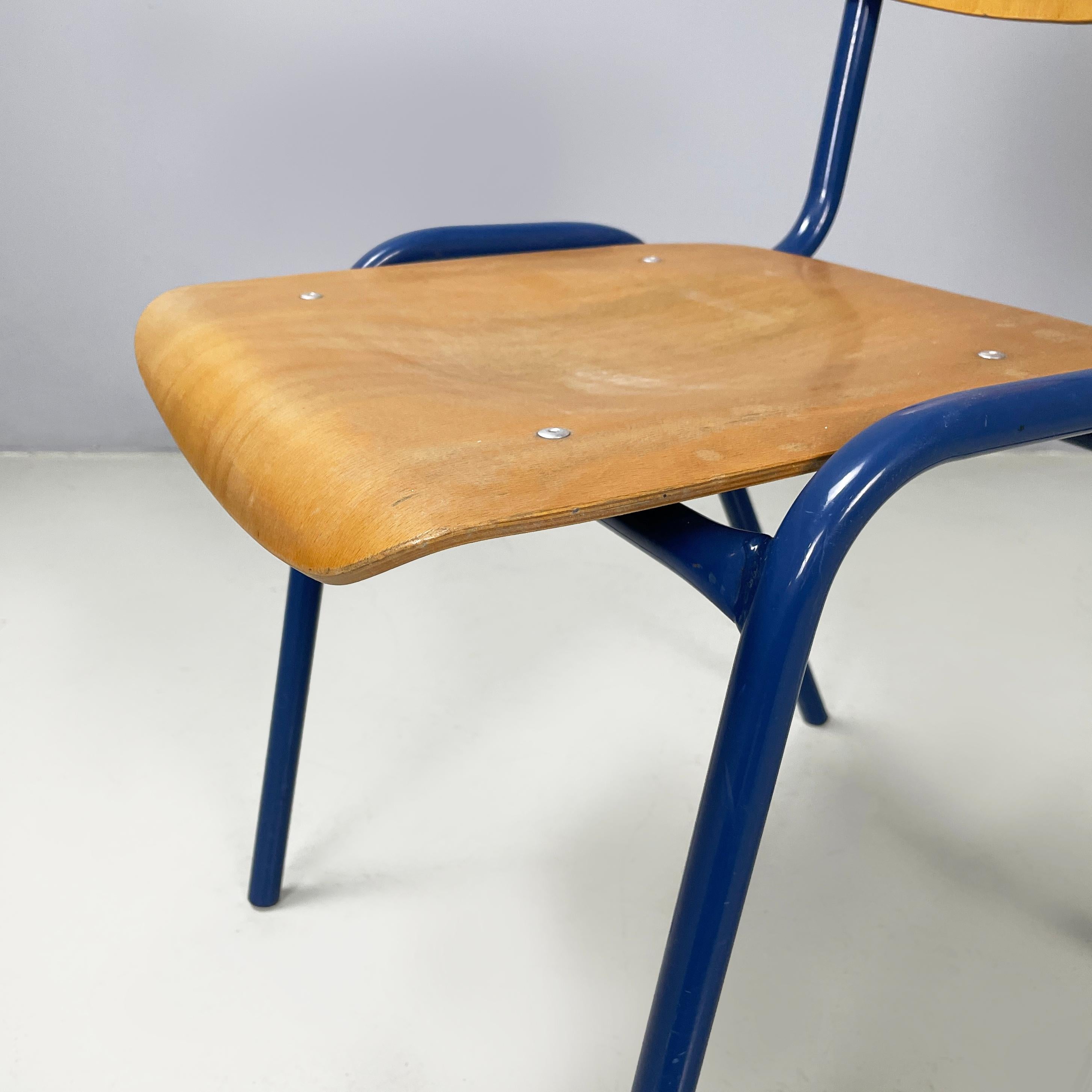 Italian modern Chair in wood and blue metal, 1970s For Sale 1