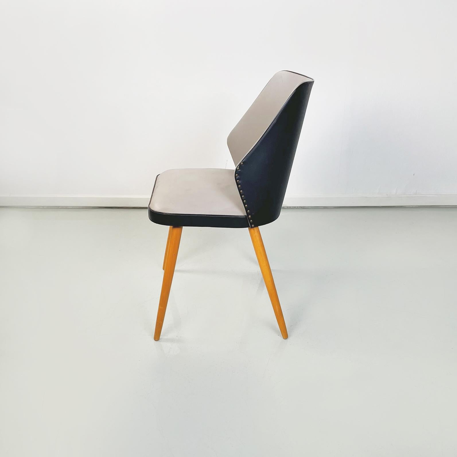 Modern Italian modern Chairs in black and gray leather and wood, 1980s For Sale