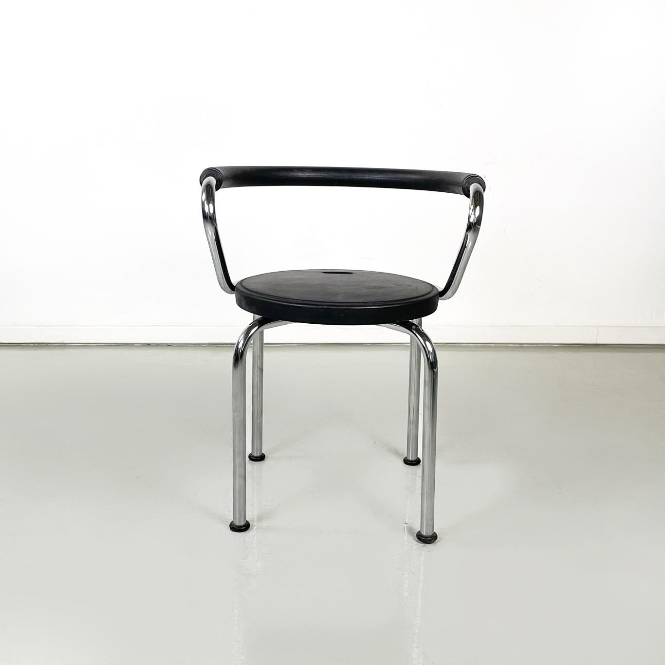 Italian modern Chairs in black rubber and metal by Airon, 1980s
Set of 4 chairs with round seat in black rubber. The backrest is in tubular metal, covered in black rubber. At the base of the chair it has tubular metal legs with round black rubber