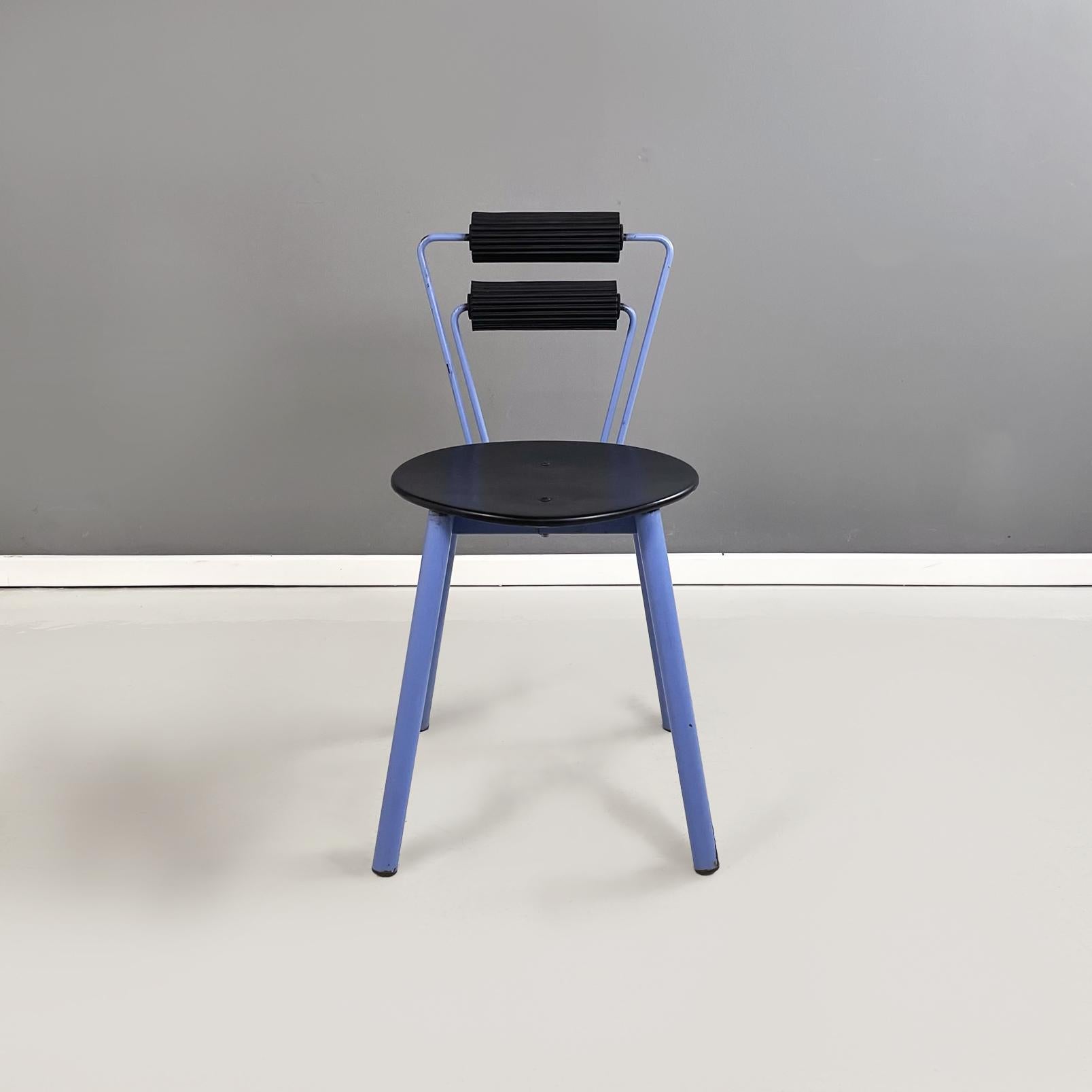 Modern Italian modern Chairs in blue metal, black wood and black rubber, 1980s For Sale