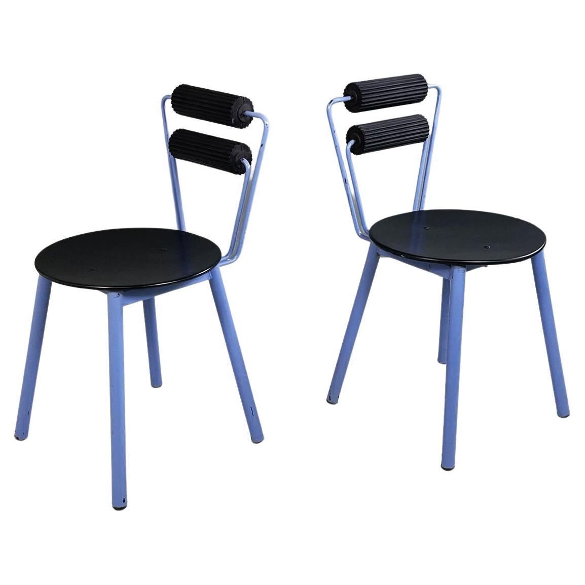 Italienische moderne Stühle aus blauem Metall, schwarzem Holz und schwarzem Gummi, 1980er Jahre