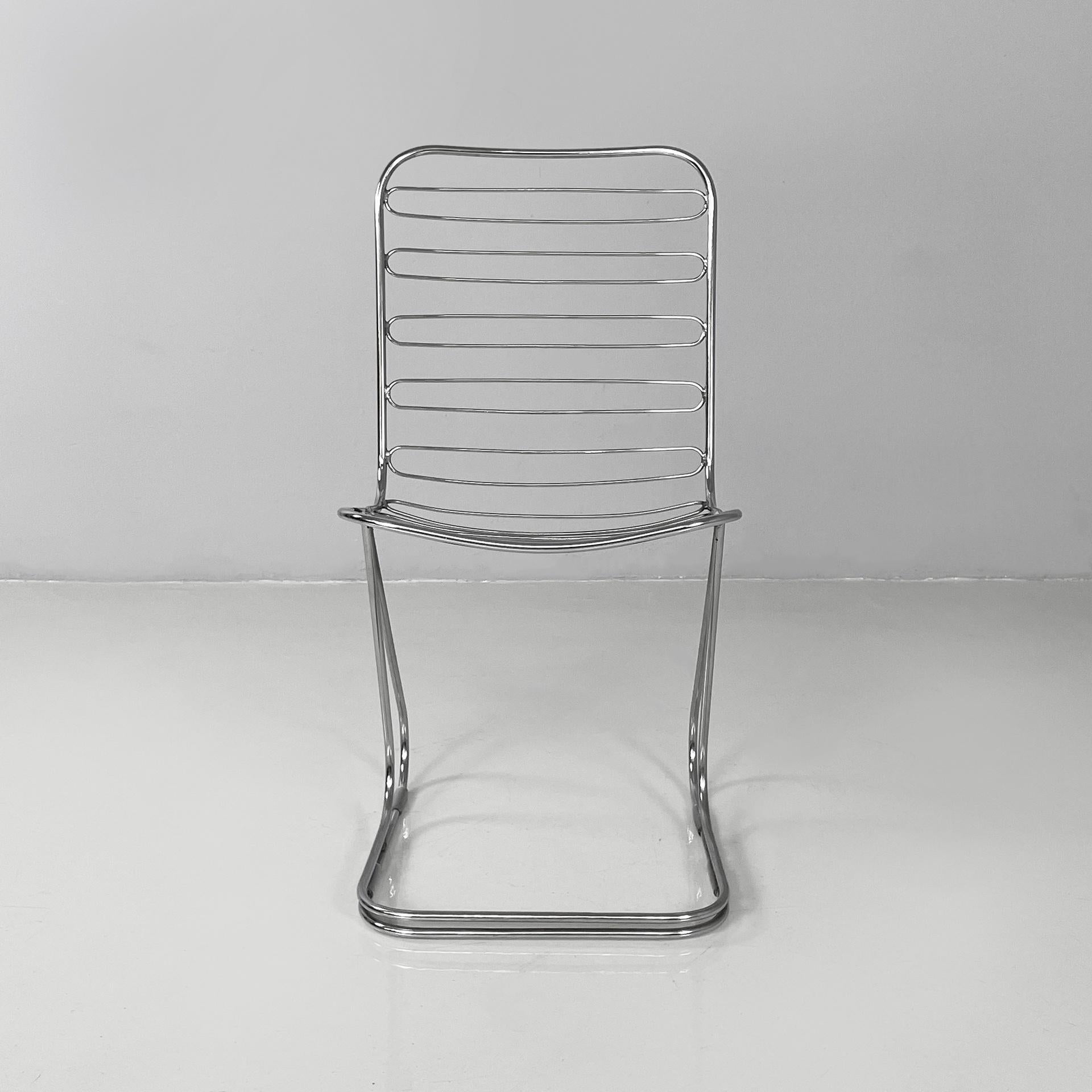 Sillas modernas italianas de varillas de acero cromado, años 70
Conjunto de seis sillas vintage totalmente fabricadas con varillas de acero cromado. Dos sillas tienen una varilla ovalada, mientras que las otras cuatro tienen varillas rectas. El