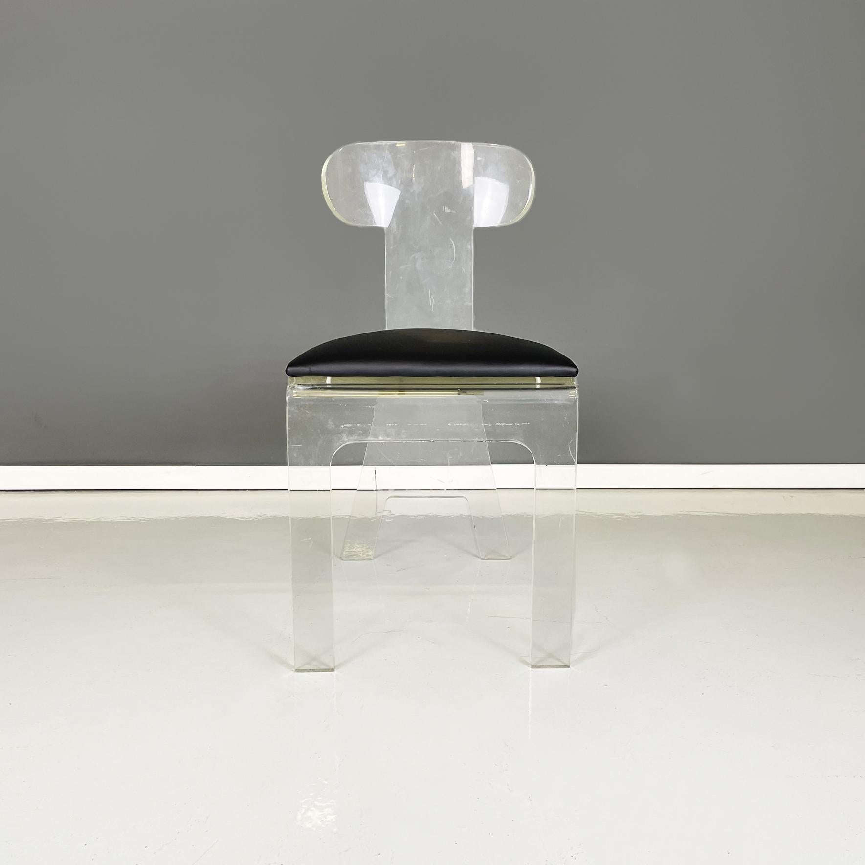 Modern Italian modern Chairs in transparent thick plexiglass and black sky, 1980s For Sale