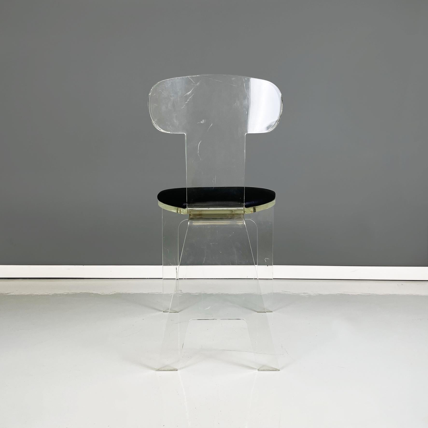Leather Italian modern Chairs in transparent thick plexiglass and black sky, 1980s For Sale