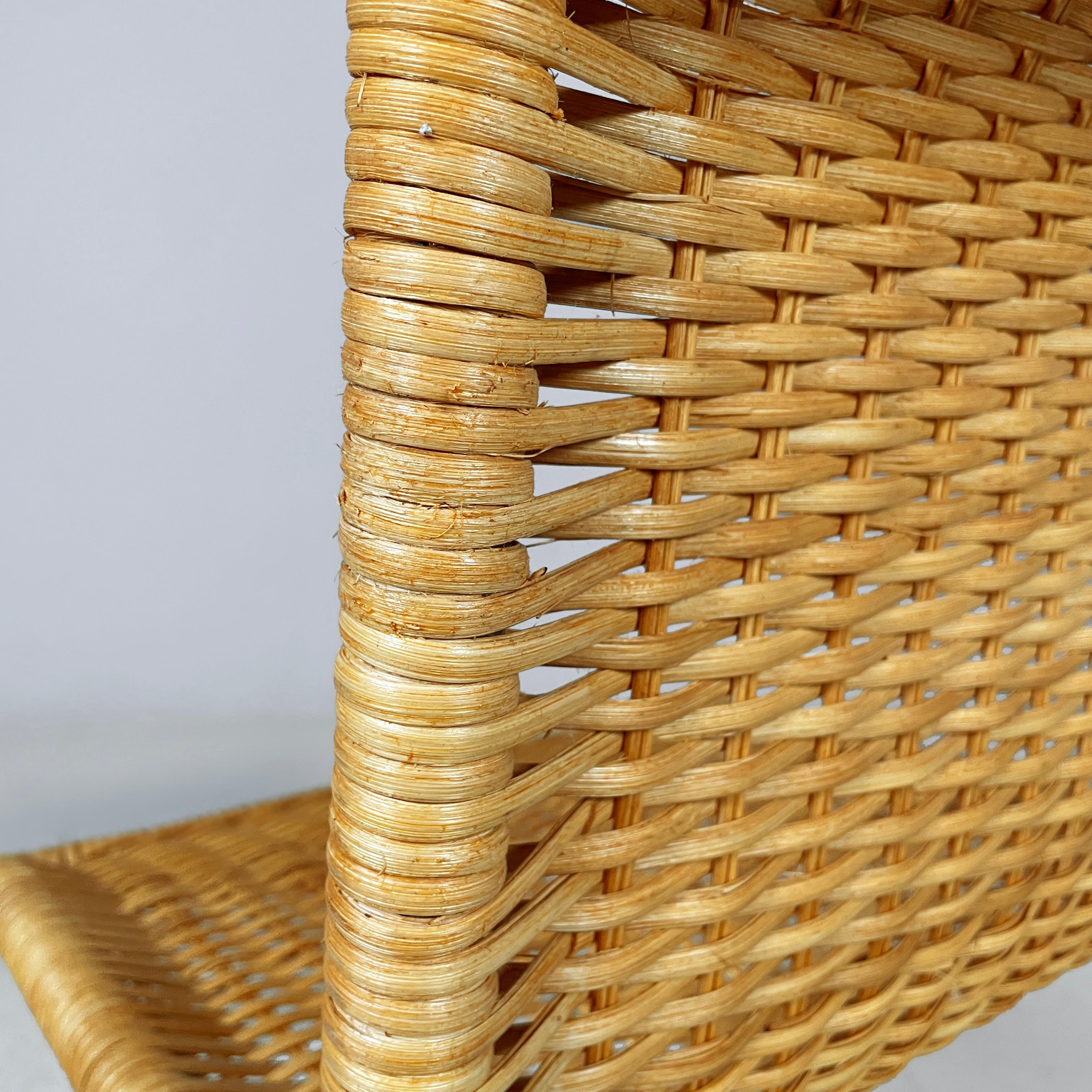 Italian modern chairs in woven straw and curved steel, 1970s For Sale 9