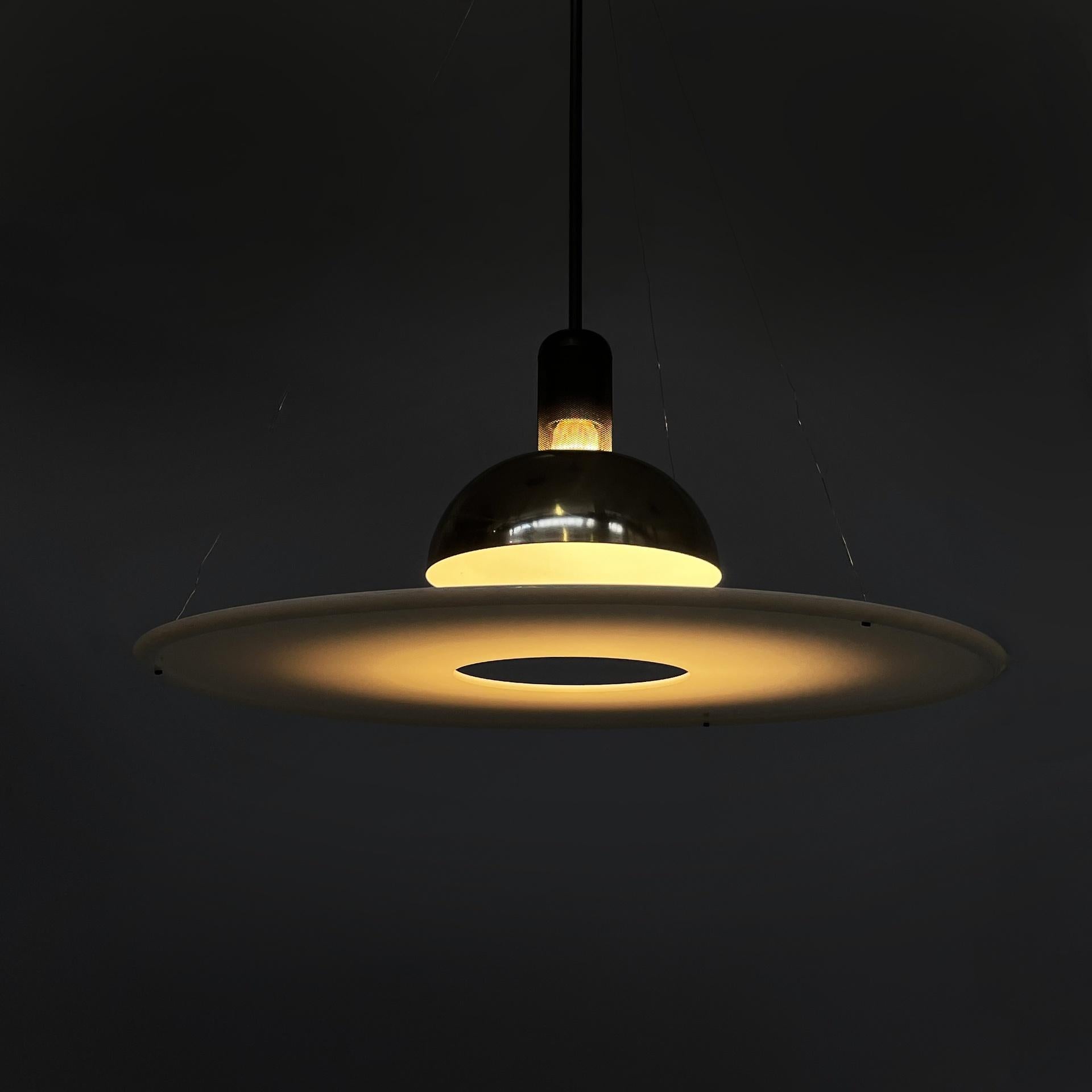 Italiano Lampadario moderno italiano Frisbi di Achille Castiglioni per Flos, anni '70 in vendita