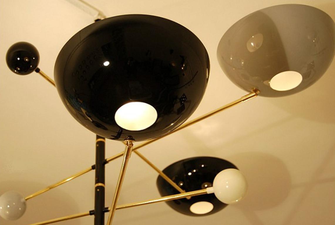 Lampadario moderno in ottone e smalto di Fabio LTD In condizioni Nuovo in vendita a Los Angeles, CA