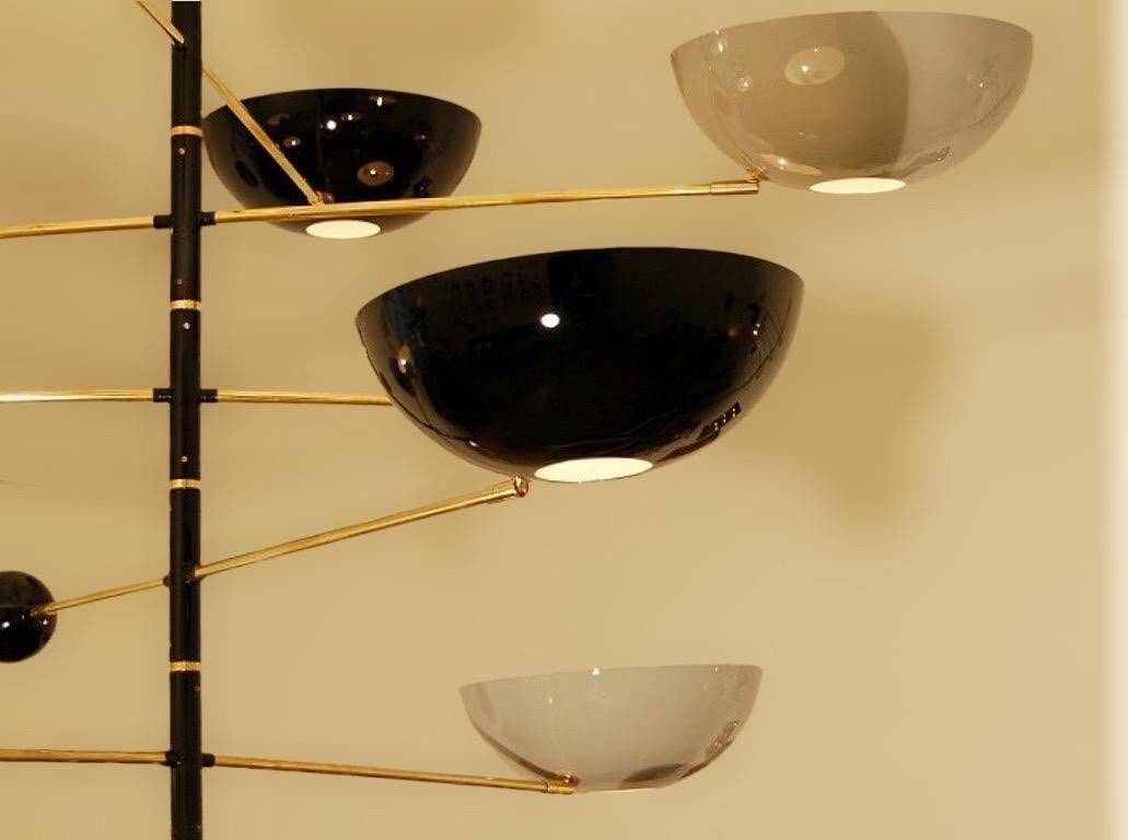 XXI secolo e contemporaneo Lampadario moderno in ottone e smalto di Fabio LTD in vendita