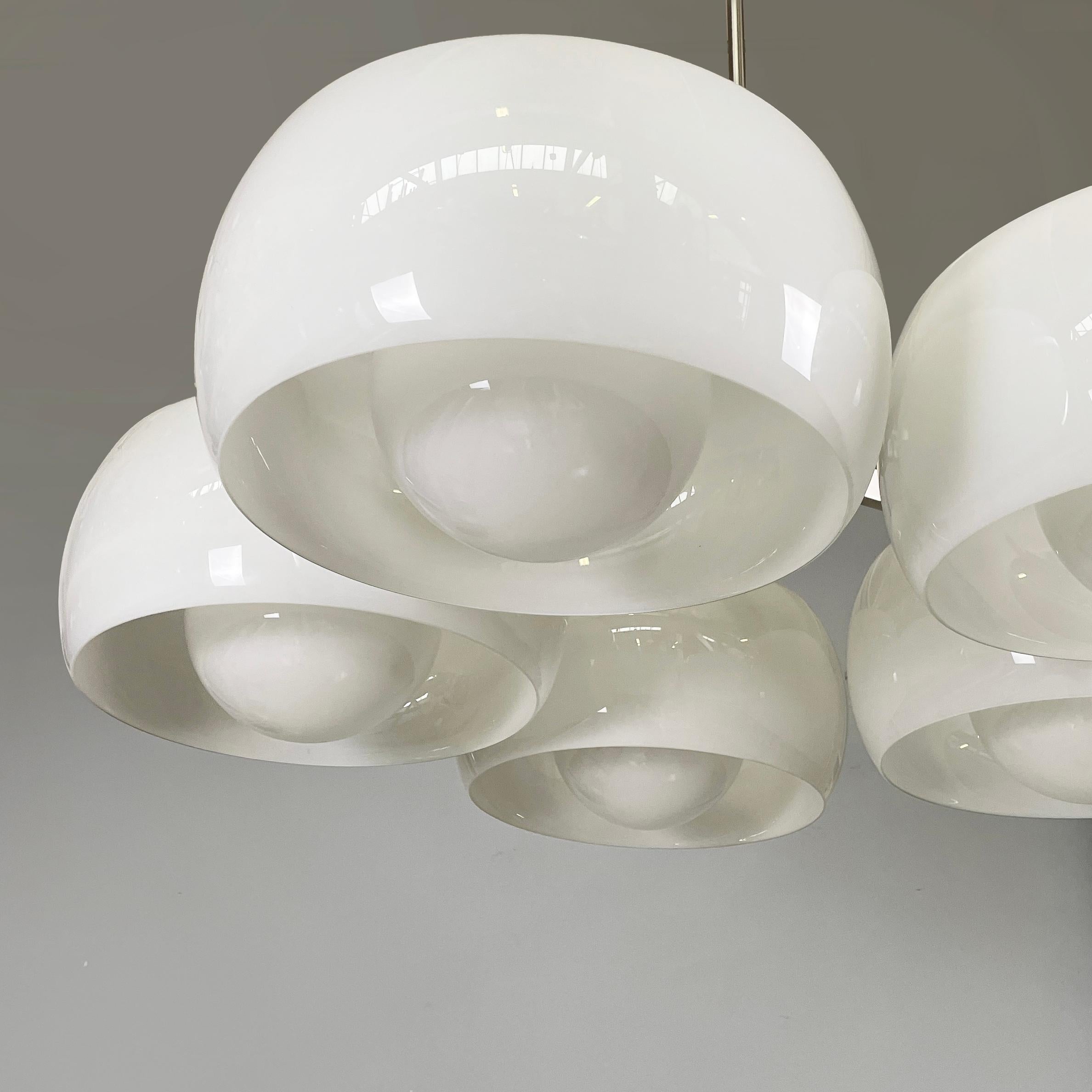 Fine XX secolo Lampadario moderno italiano Pentaclinio di Vico Magistretti per Artemide, anni '70 in vendita