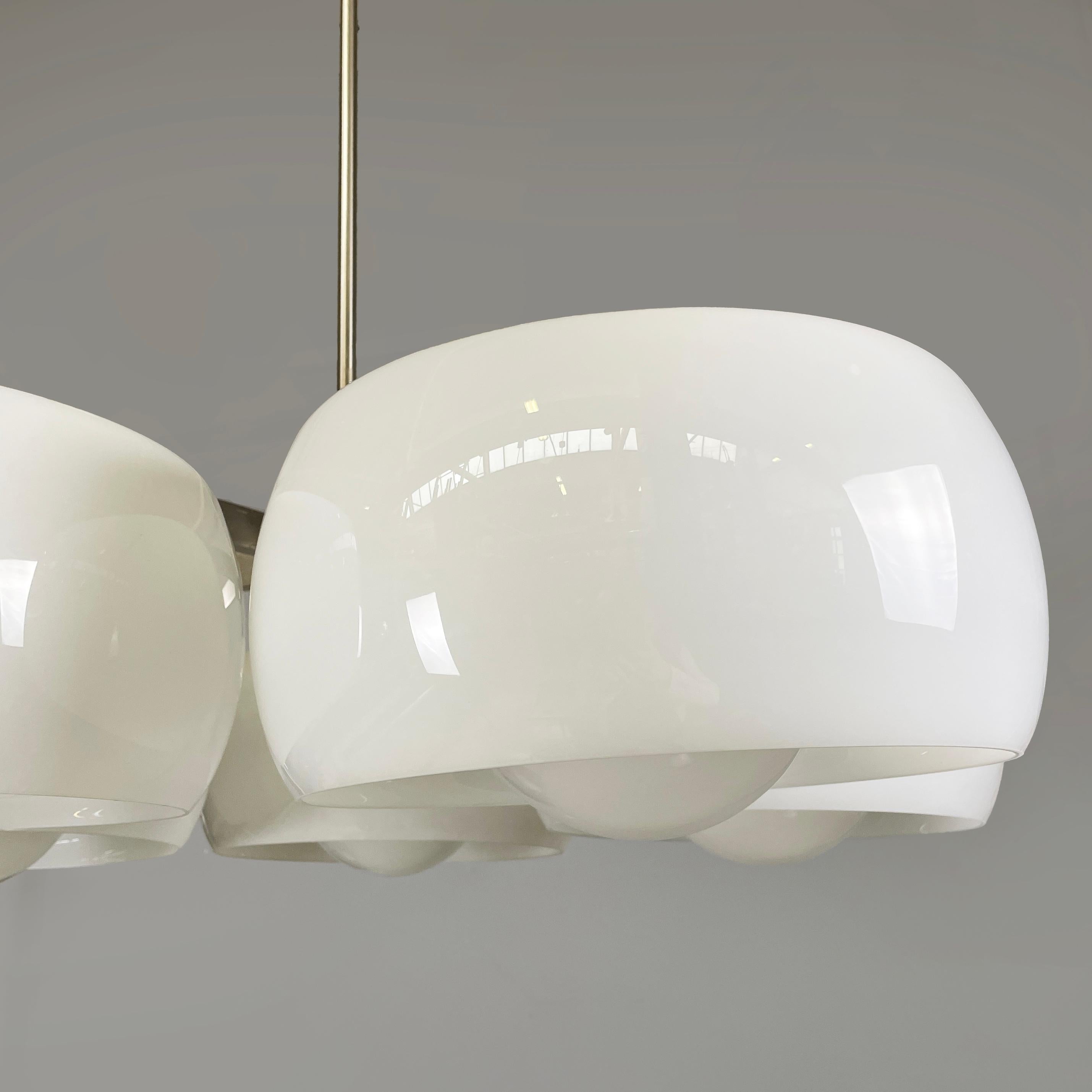 Ottone Lampadario moderno italiano Pentaclinio di Vico Magistretti per Artemide, anni '70 in vendita