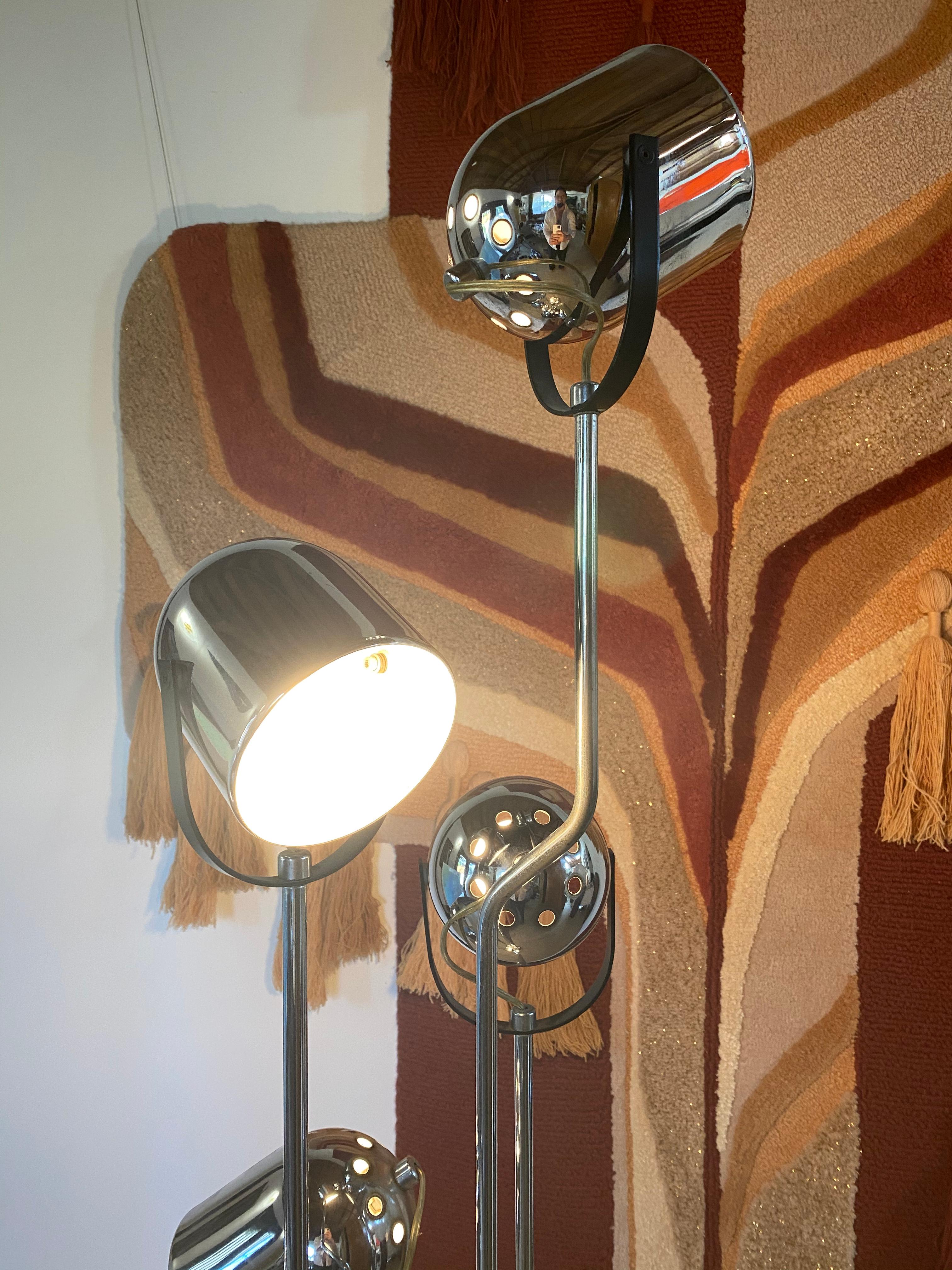 Italian Modern Chrome Floor Lamp by Goffredo Reggiani, circa 1969  In Good Condition In Los Angeles, CA