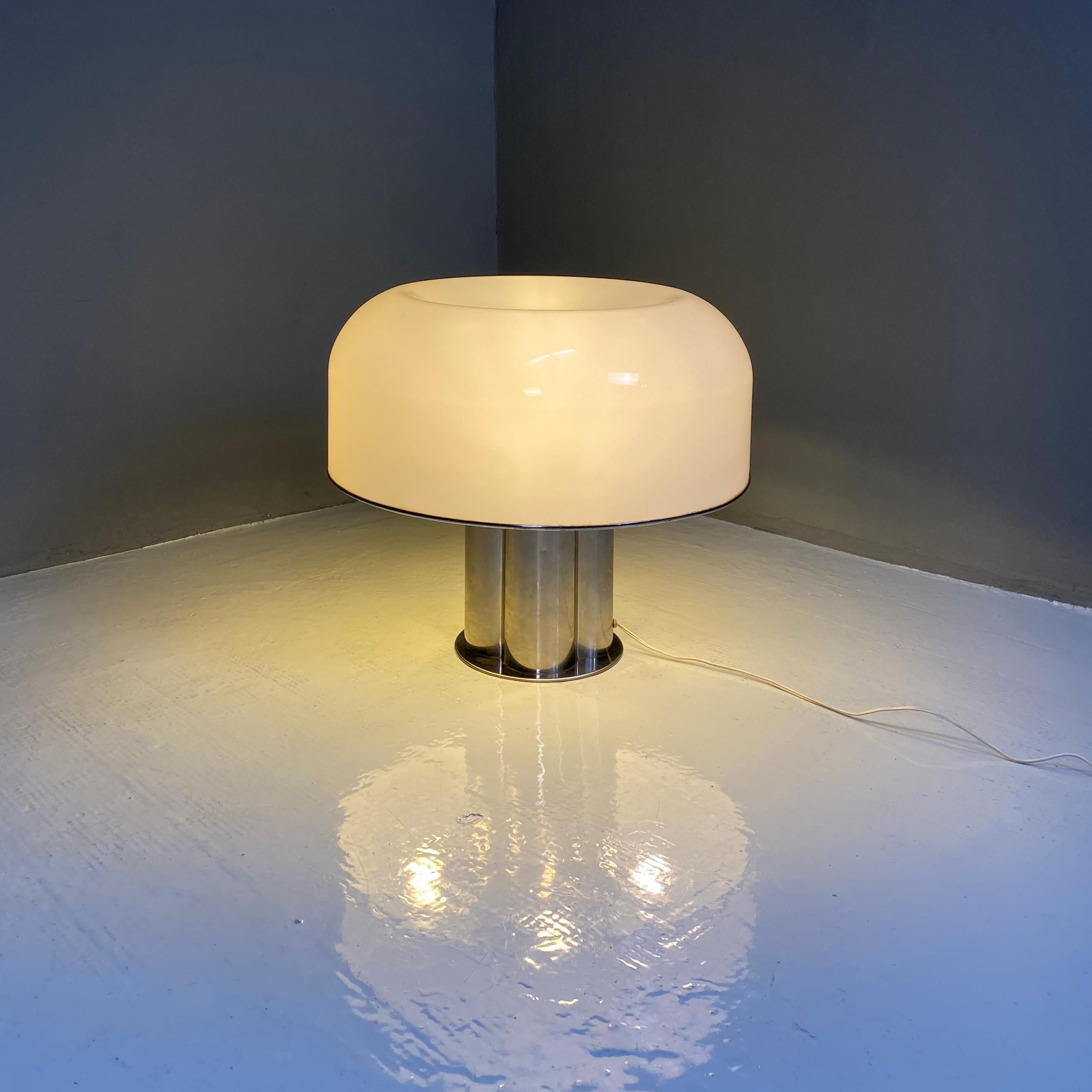 Mid-Century Modern Italian Modern Chromed and Plexiglass Table Lamp by Harvey Luce Iguzzini, 1970s