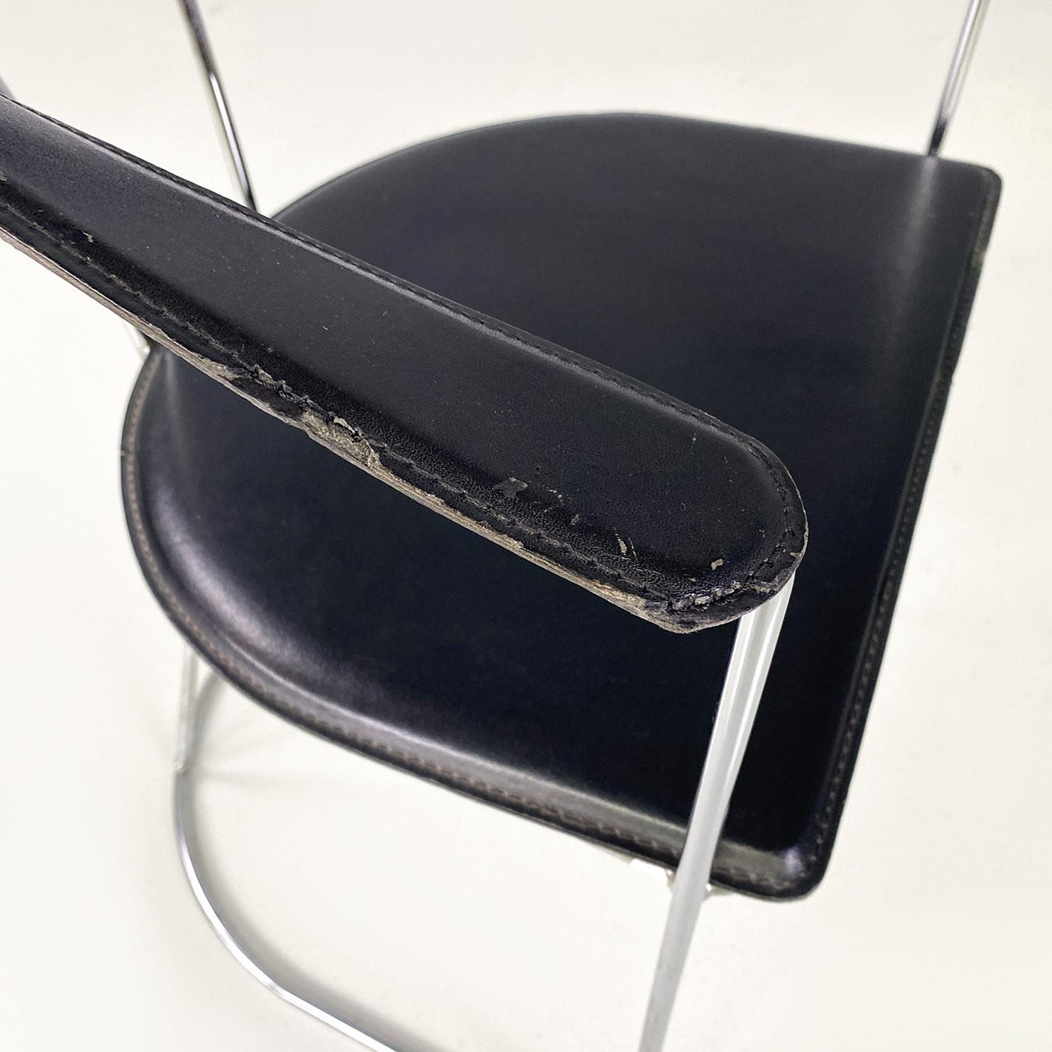 Italian modern chromed metal and black leather curved shape chairs, 1980s For Sale 4