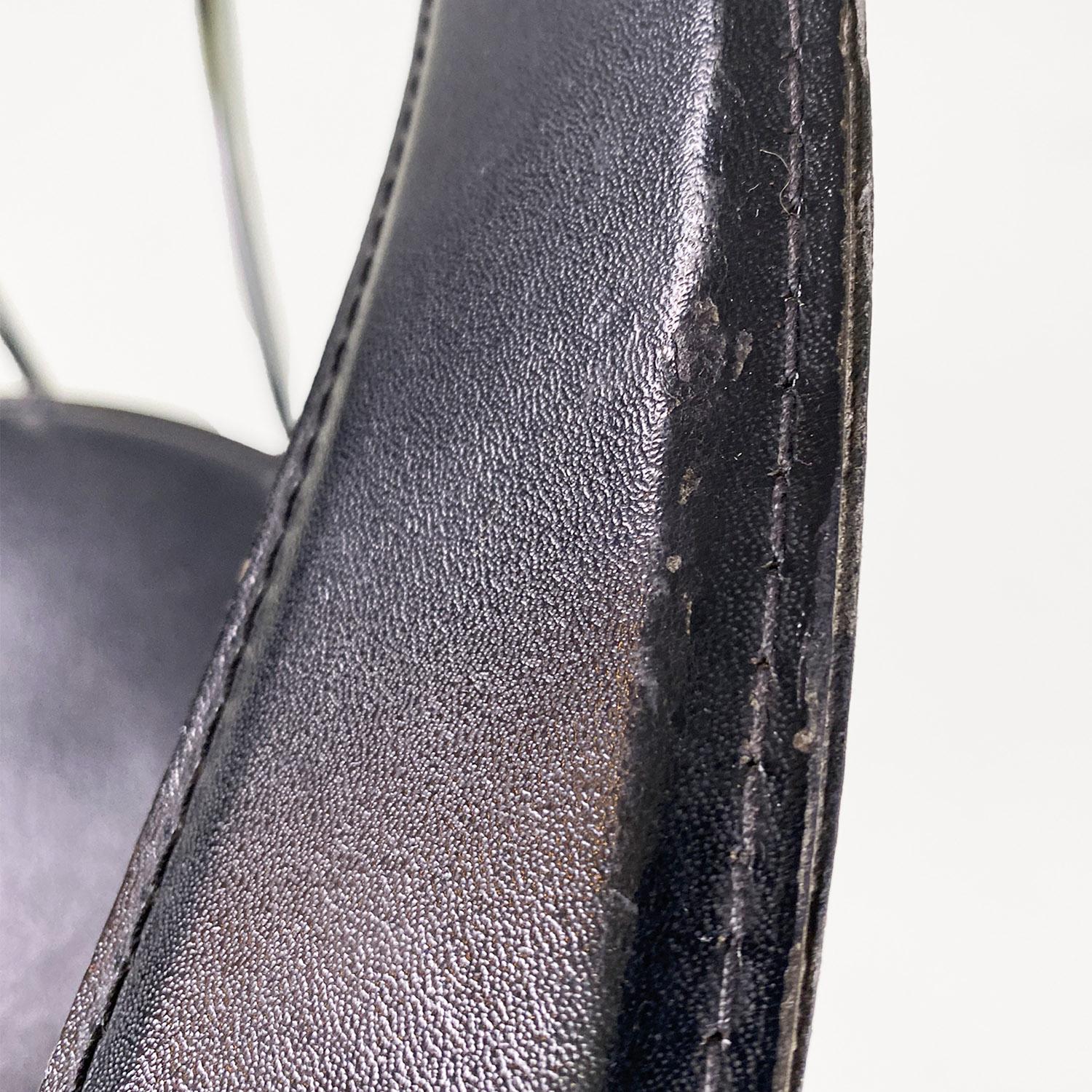 Chaises modernes italiennes en métal chromé et cuir noir, 1980 en vente 2