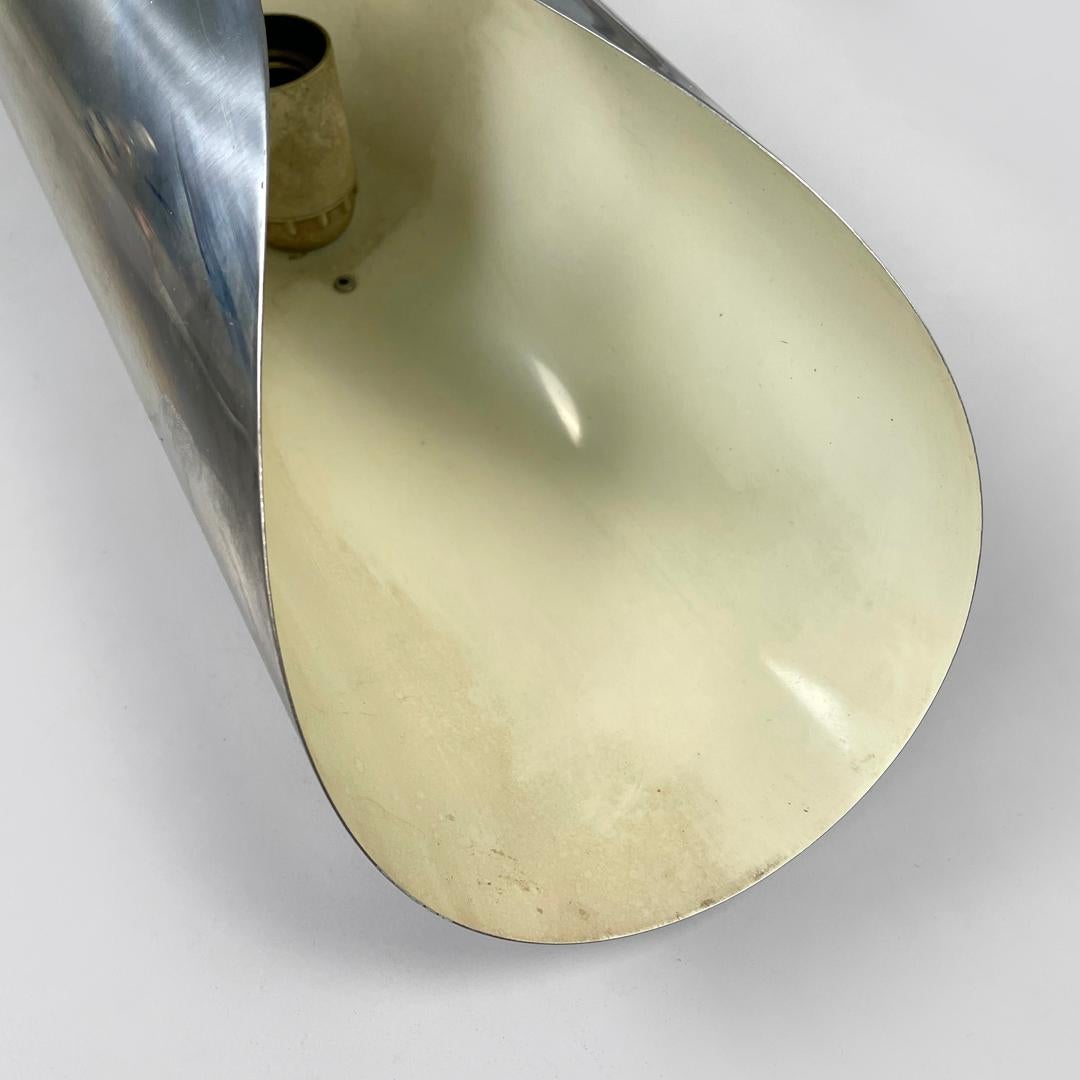 Lampade da parete cilindriche moderne italiane in metallo cromato e bianco, anni '70 in vendita 10
