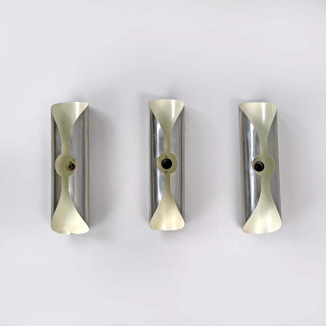 Modern Italian modern chromed metal and white cylindrical wall lamps, 1970s For Sale