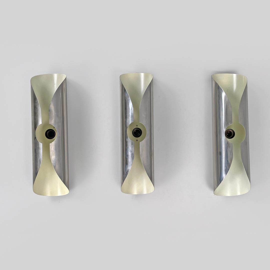 Modern Italian modern chromed metal and white cylindrical wall lamps, 1970s For Sale
