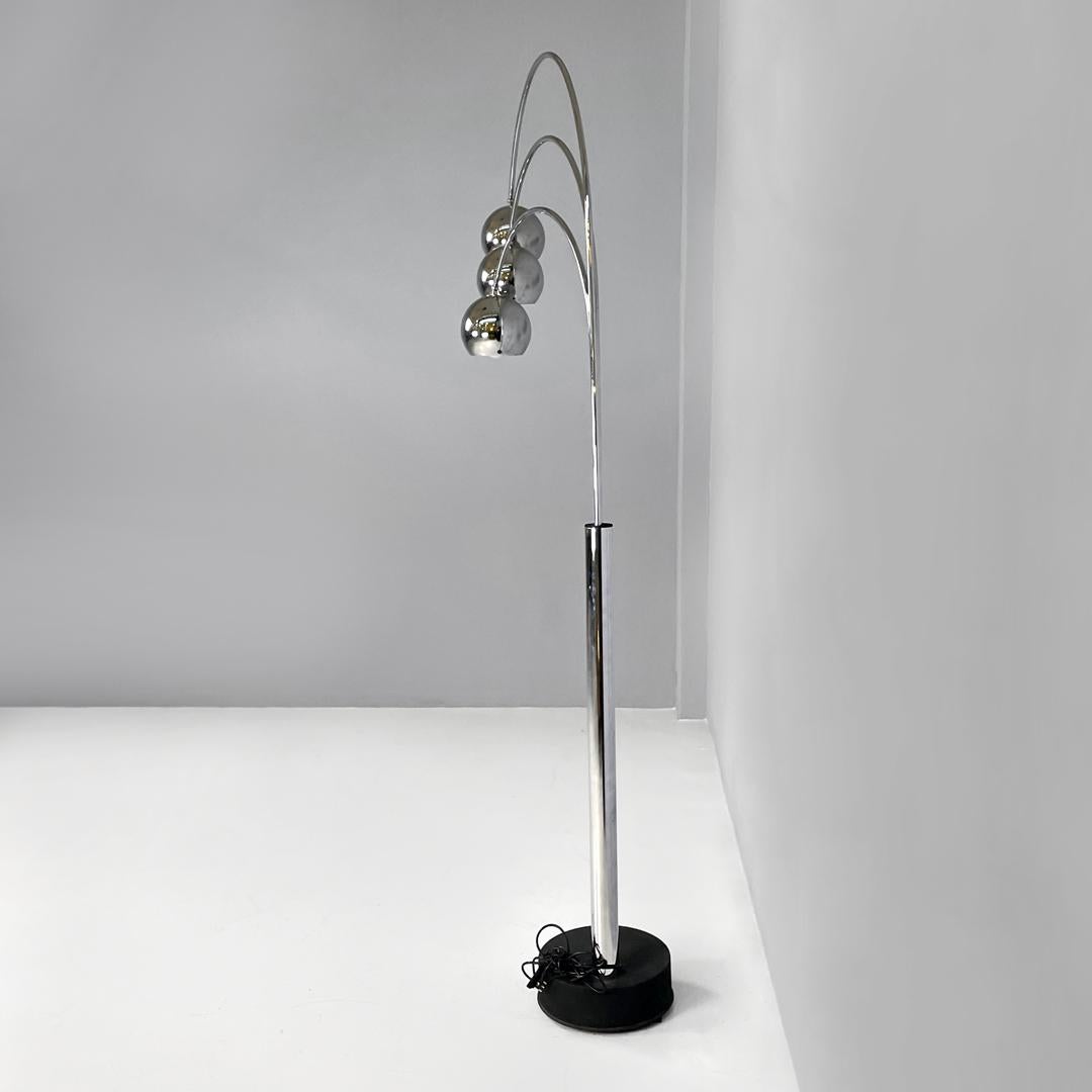 Late 20th Century Italian modern chromed metal floor lamp by Goffredo Reggiani for Reggiani, 1970s For Sale