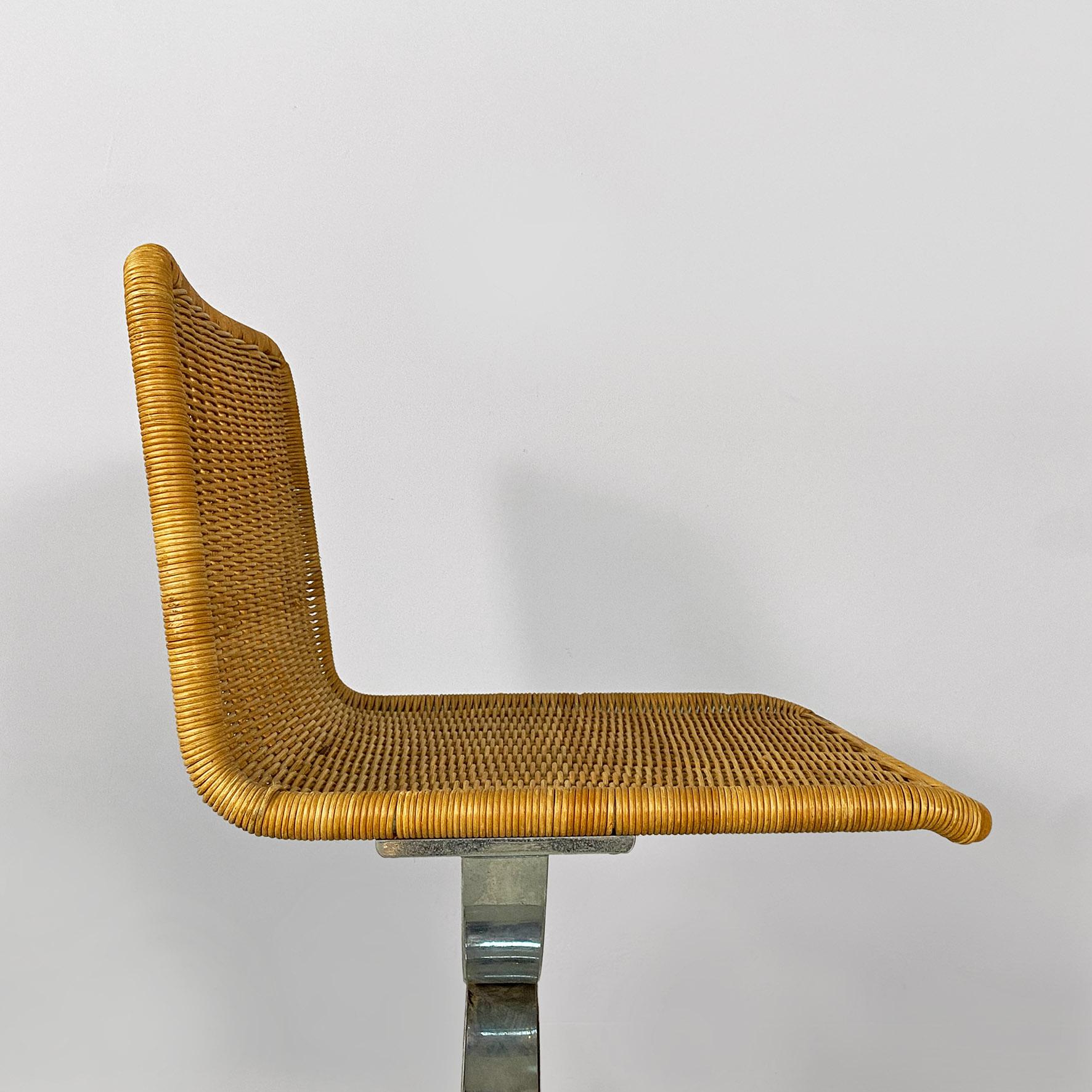 Italienische moderne Stühle aus verchromtem Stahl und Rattan, 1970er Jahre im Angebot 2