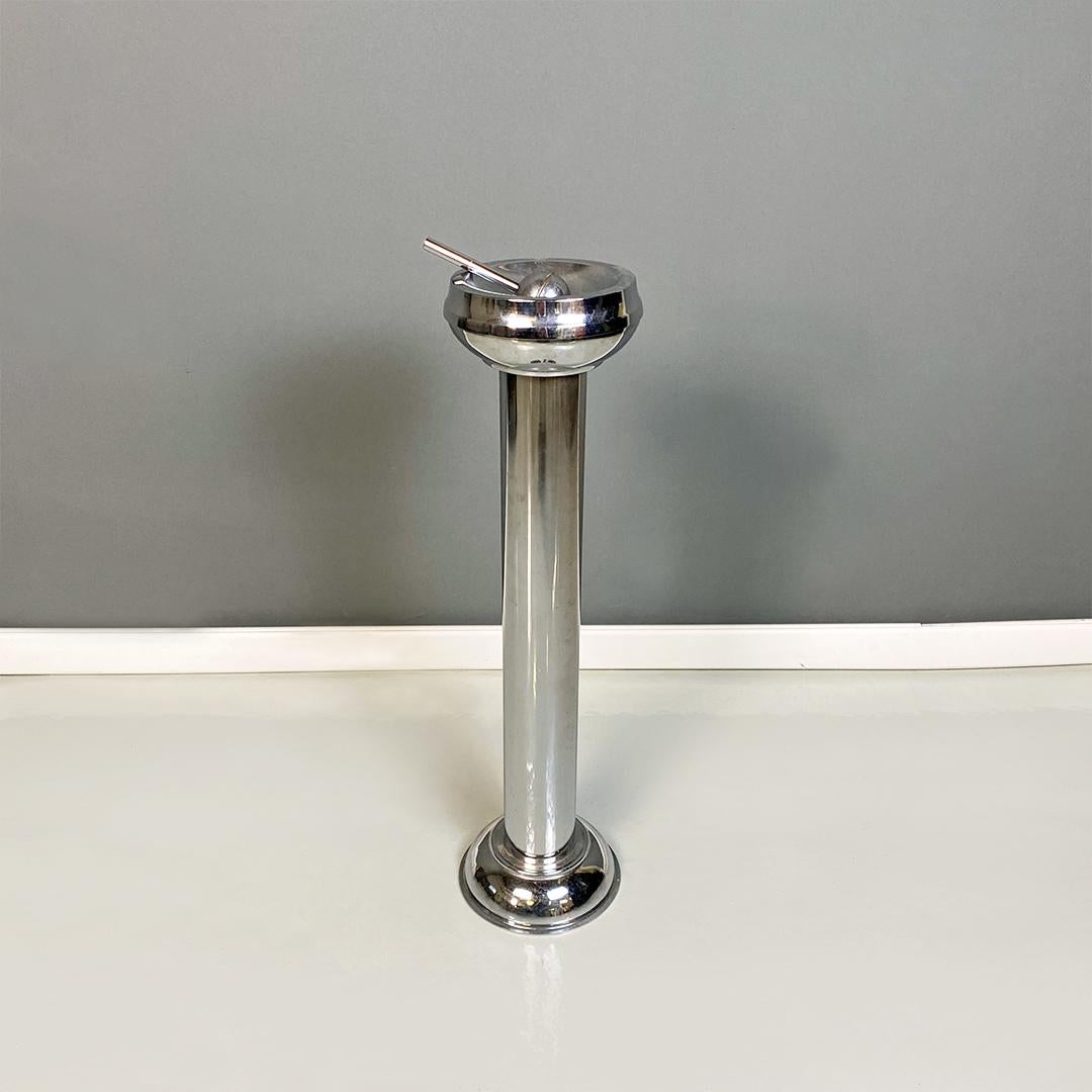 Italian Modern Chromed Steel Ashtray with Cigarette Extinguisher, 1970s In Good Condition For Sale In MIlano, IT