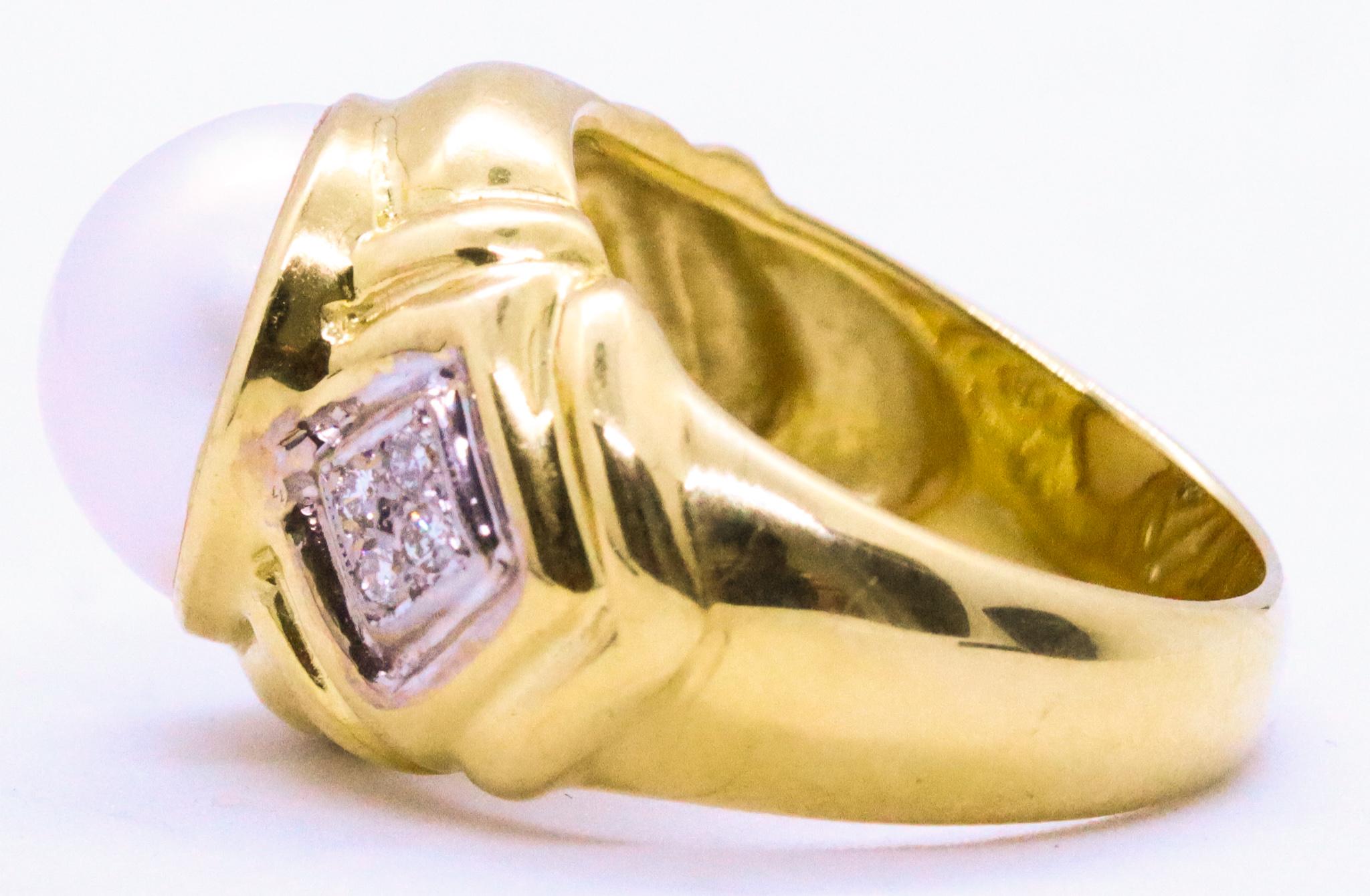 Mixed Cut Italian Modern Cocktail Ring In 18Kt Yellow Gold With Diamonds And White Pearl For Sale
