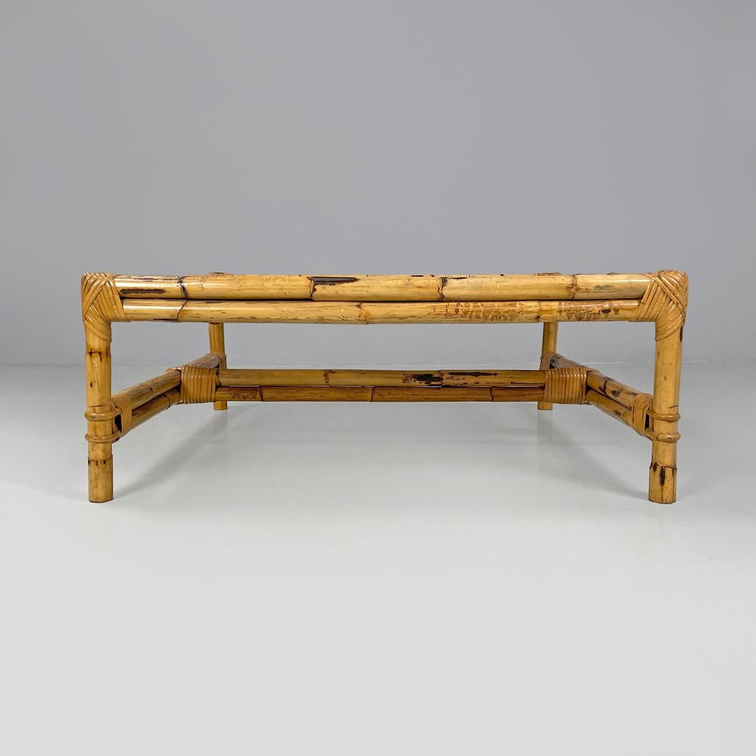 Modern Italian modern coffe table with Vienna straw top and rattan structure, 1970s For Sale