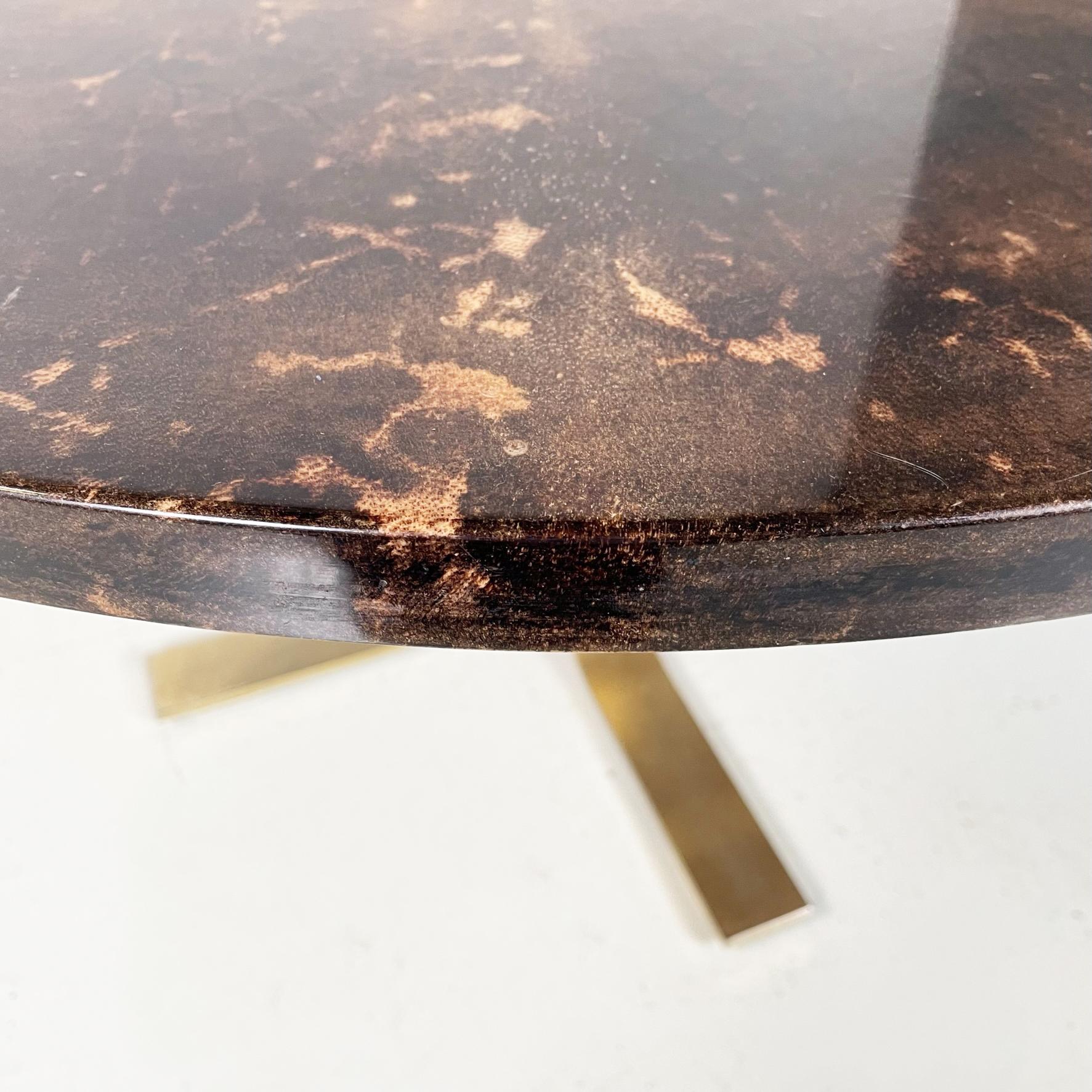 Italian Modern Coffee Table in Wood, Parchment and Brass by Aldo Tura, 1960s In Good Condition For Sale In MIlano, IT