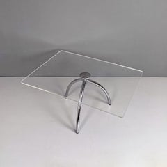 Italian modern coffee table transparent plexiglass and aluminum structure, 1980s