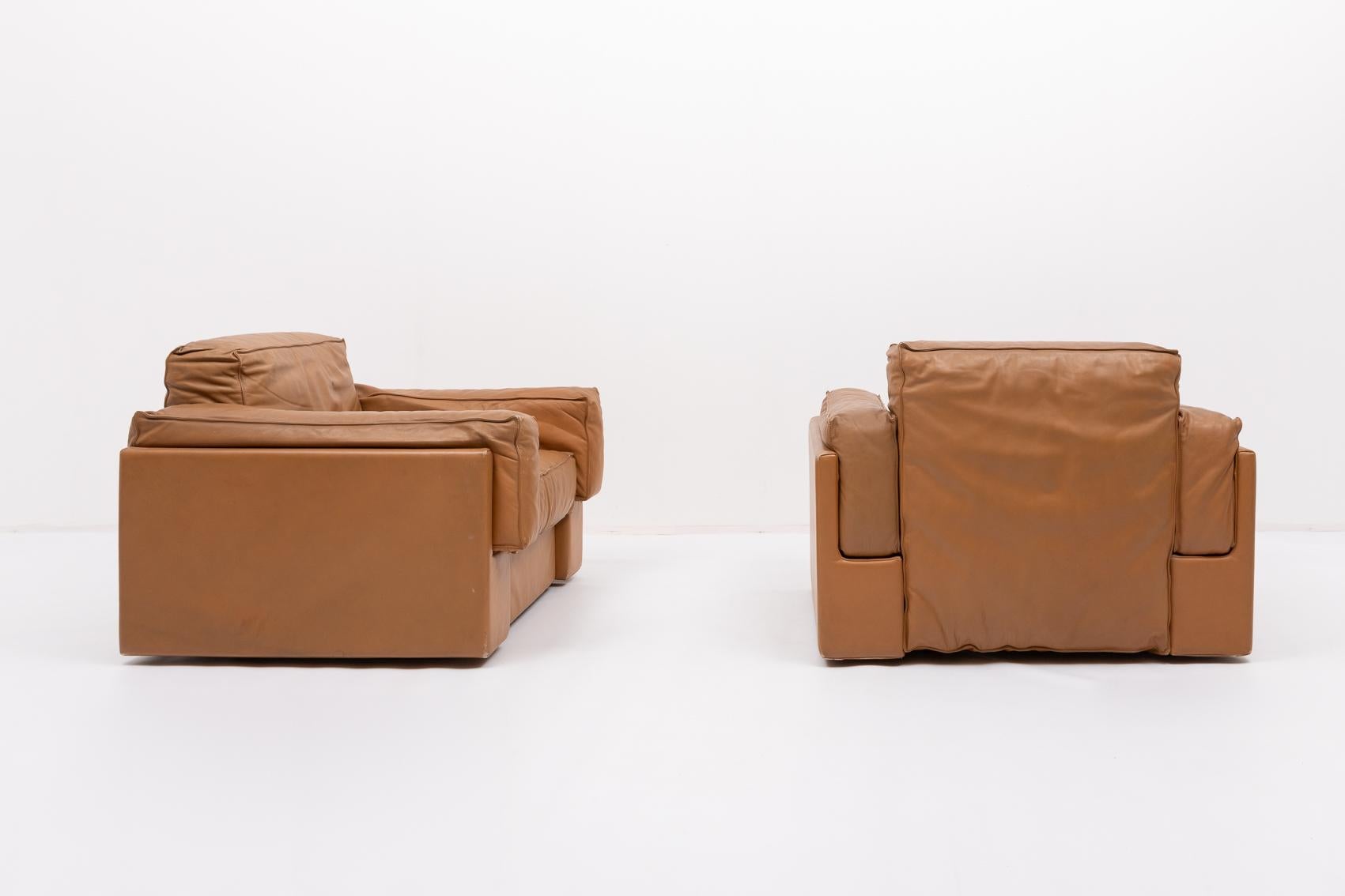 Italian Modern cognac leather club armchairs For Sale 2