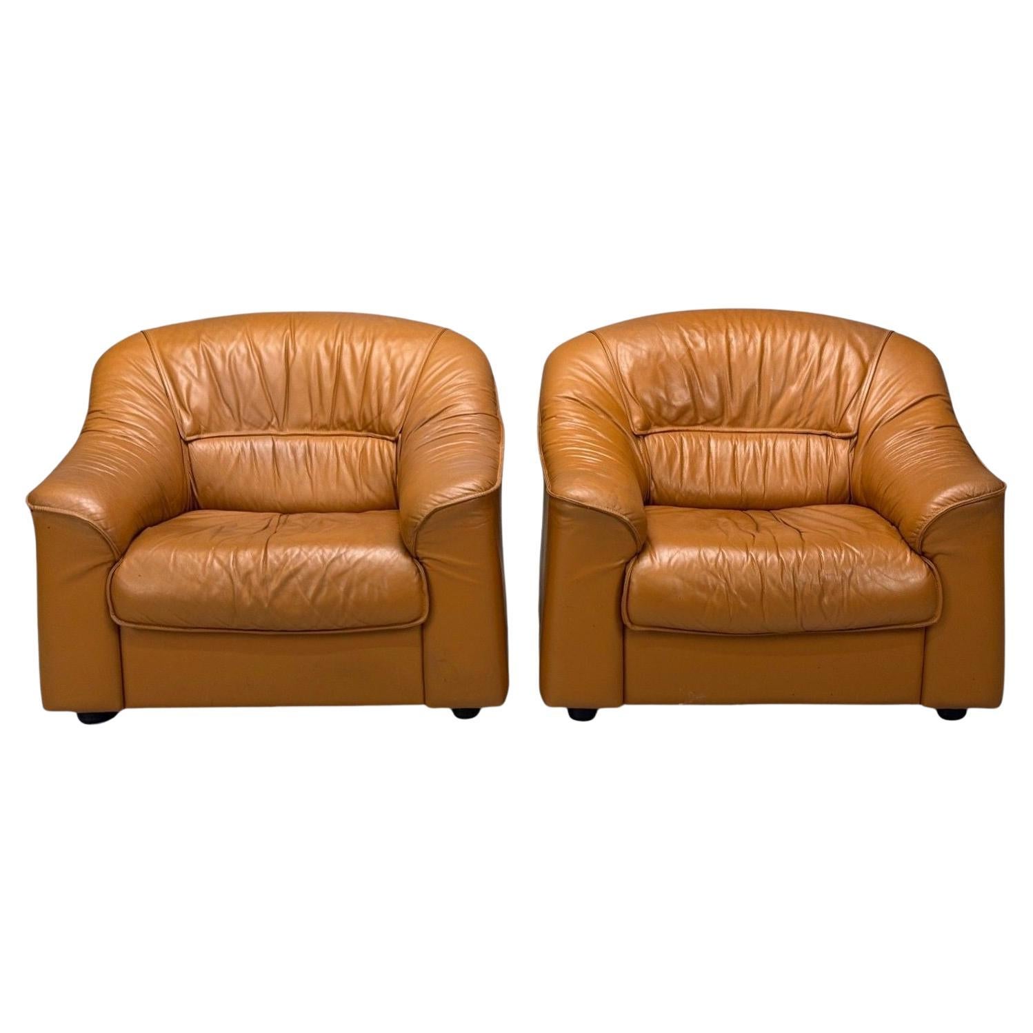 Italienische Moderne, Cognacfarbenes Leder, große Loungesessel, Italien, 1970er Jahre