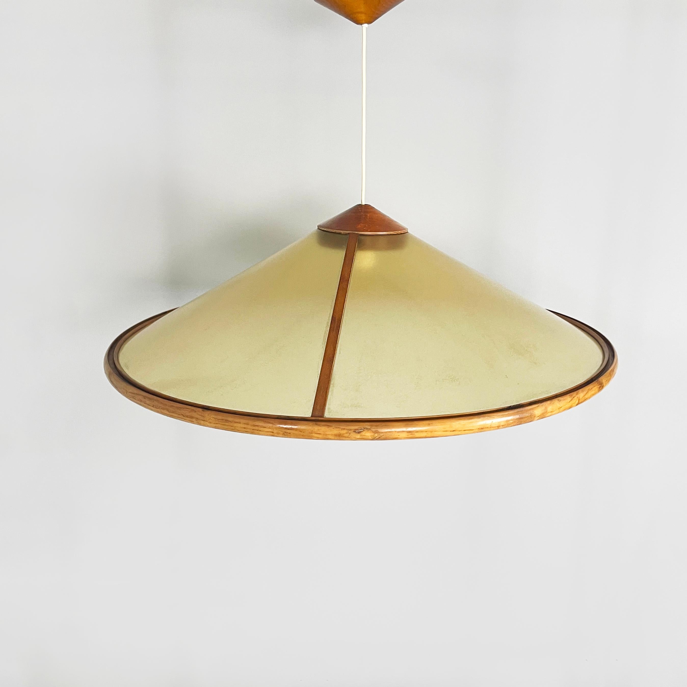 Italian modern Conical chandelier in green fiberglass and wood, 1980s In Good Condition For Sale In MIlano, IT