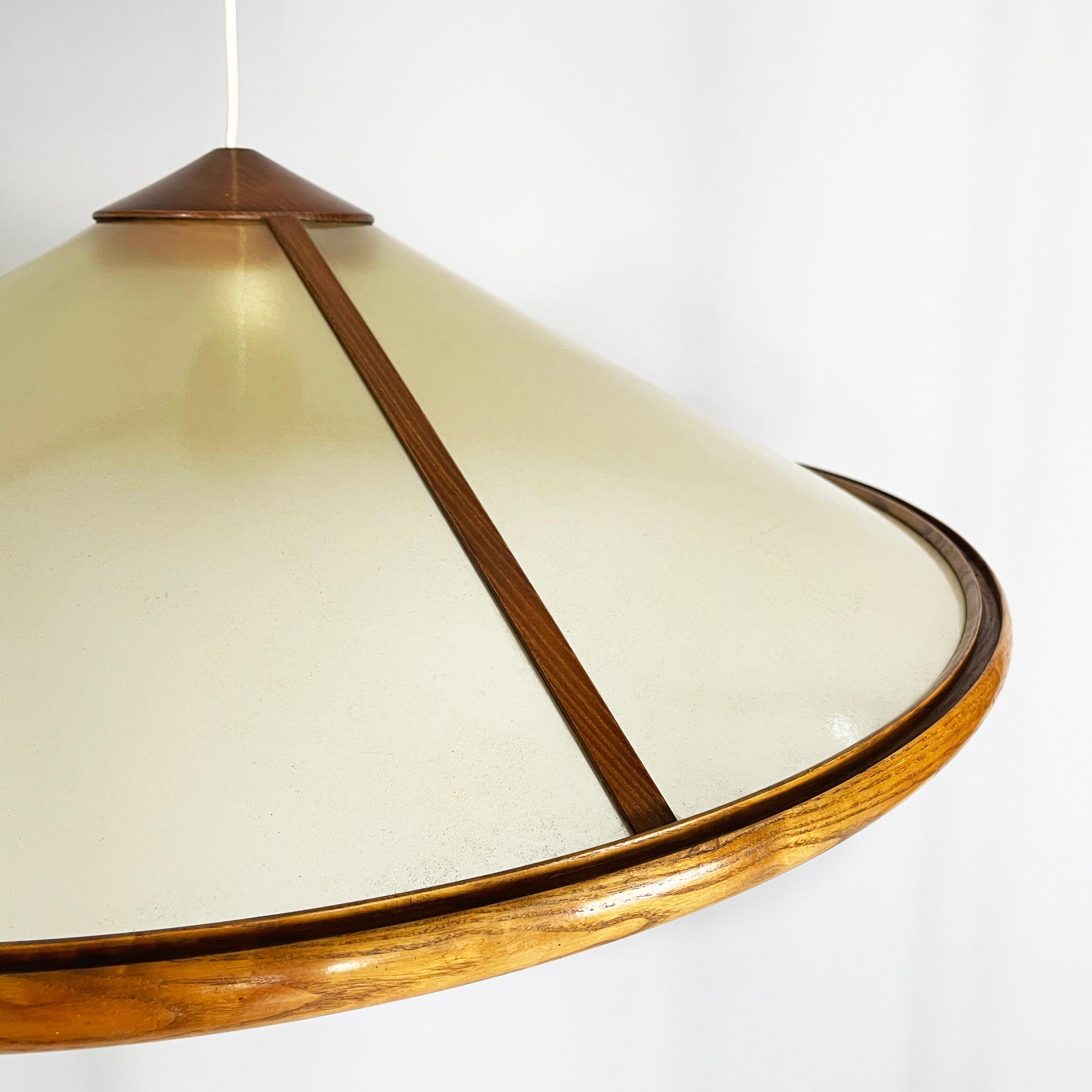 Late 20th Century Lampadario italiano in fibra di vetro e legno di Giovanni Offredi per MC Selvini, anni '70 in vendita