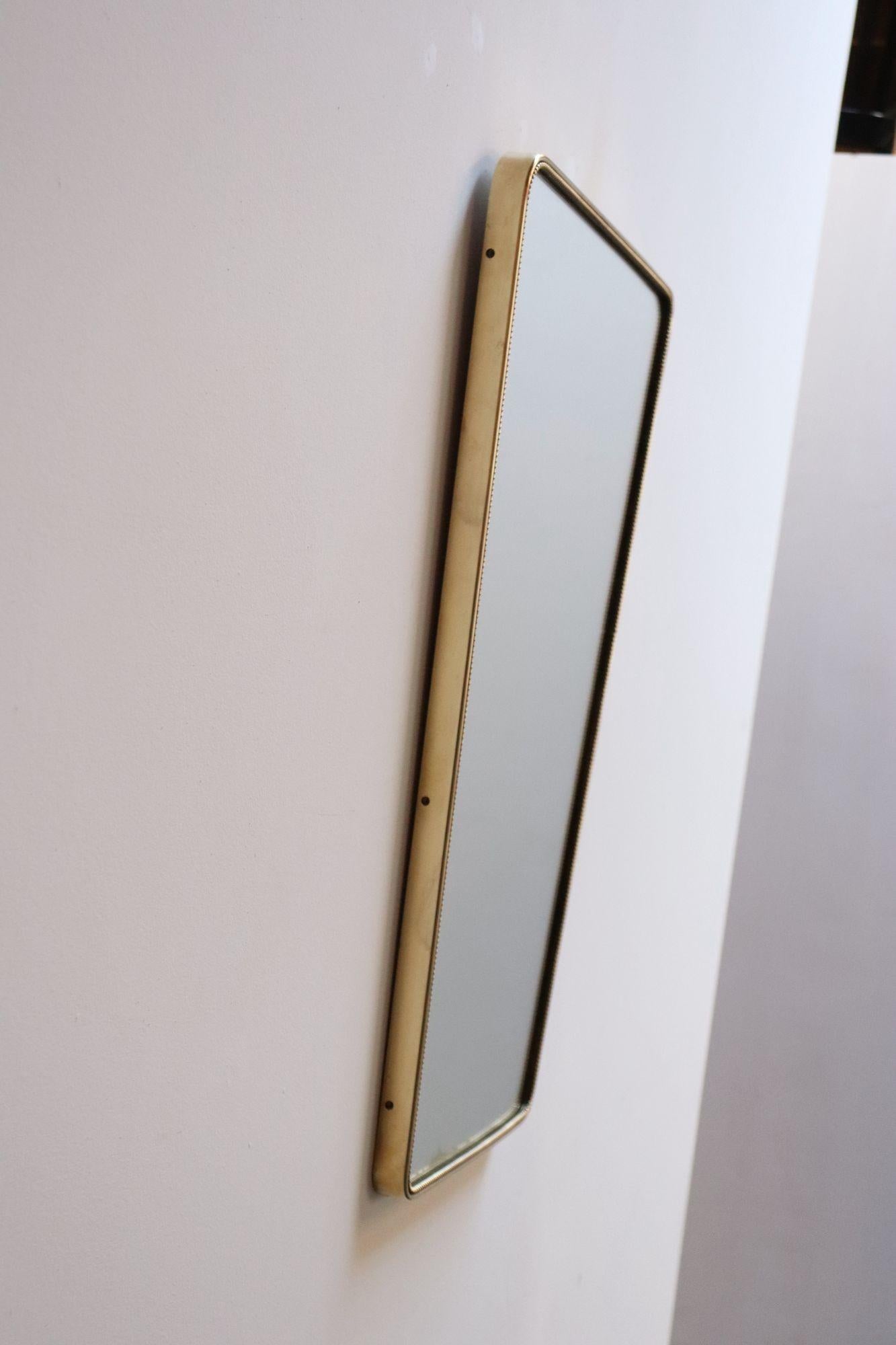 Miroir mural moderne italien avec cadre en laiton perlé d'après Gio Ponti 10