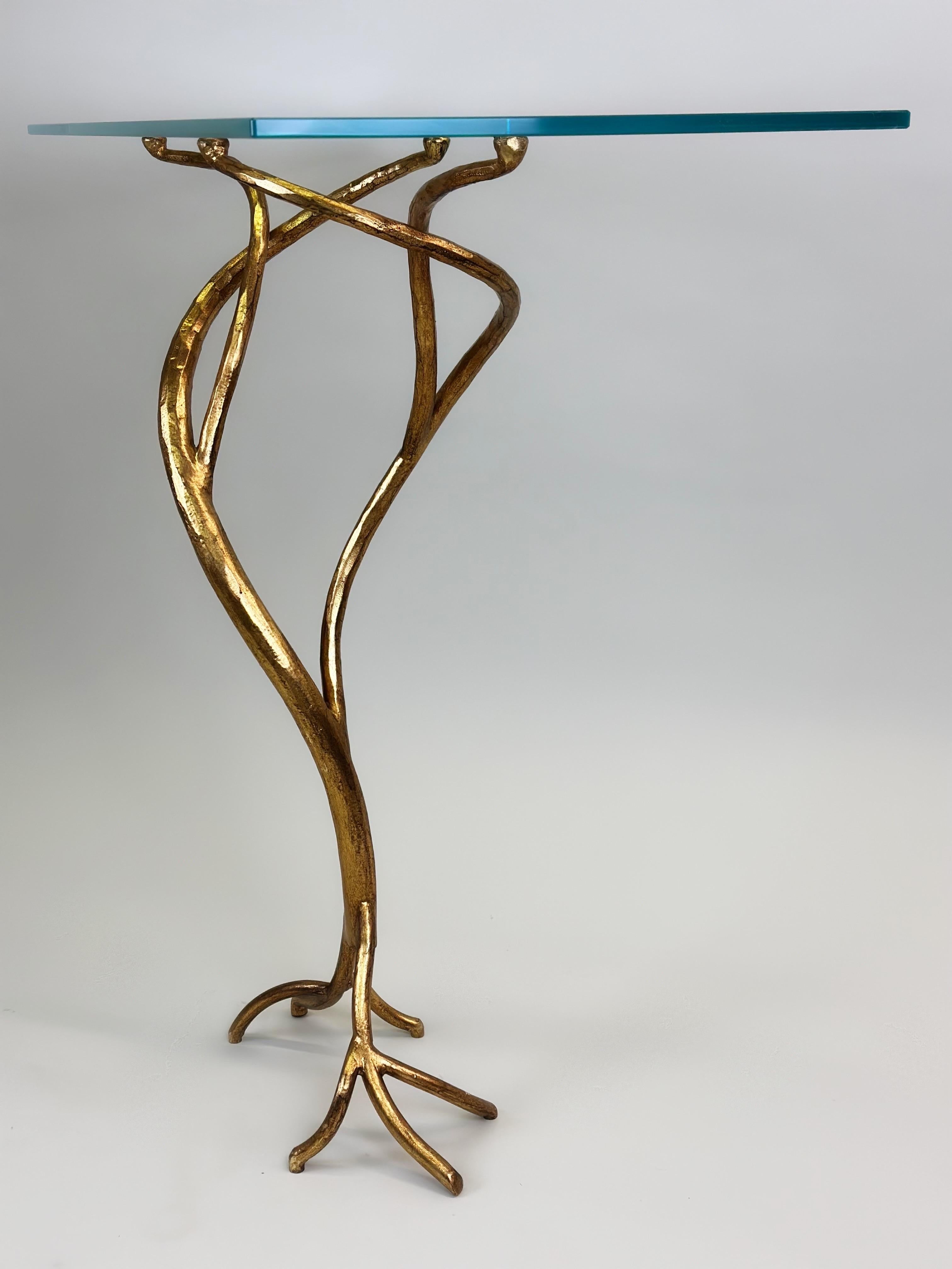 Konsole aus handgehämmertem vergoldetem Eisen und Glas, Giovanni Banci, Moderne italienische Kunsthandwerker im Angebot 3