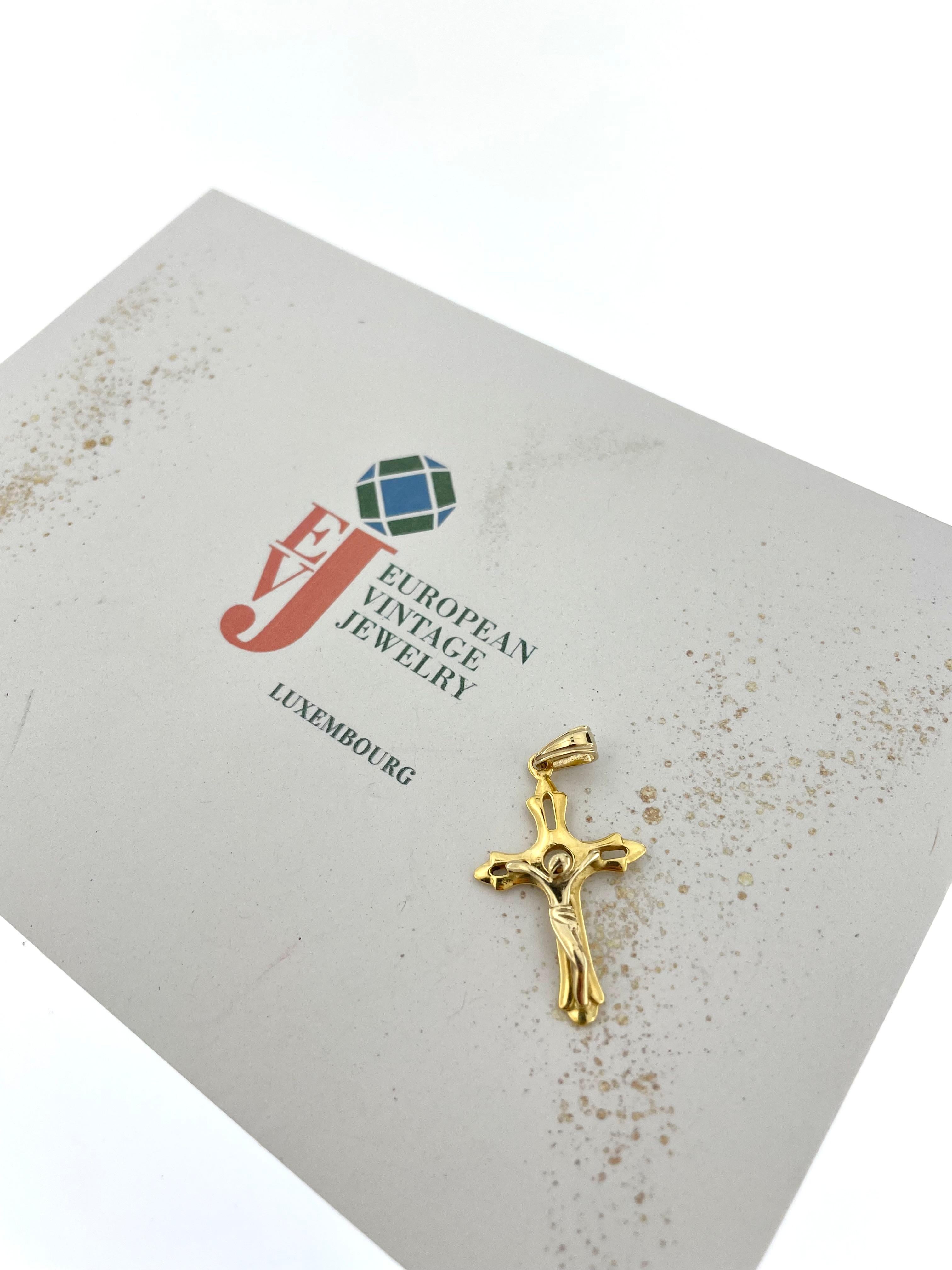 Modernes italienisches Kruzifix Gelbgold Lilienblumen-Endstücke im Angebot 3