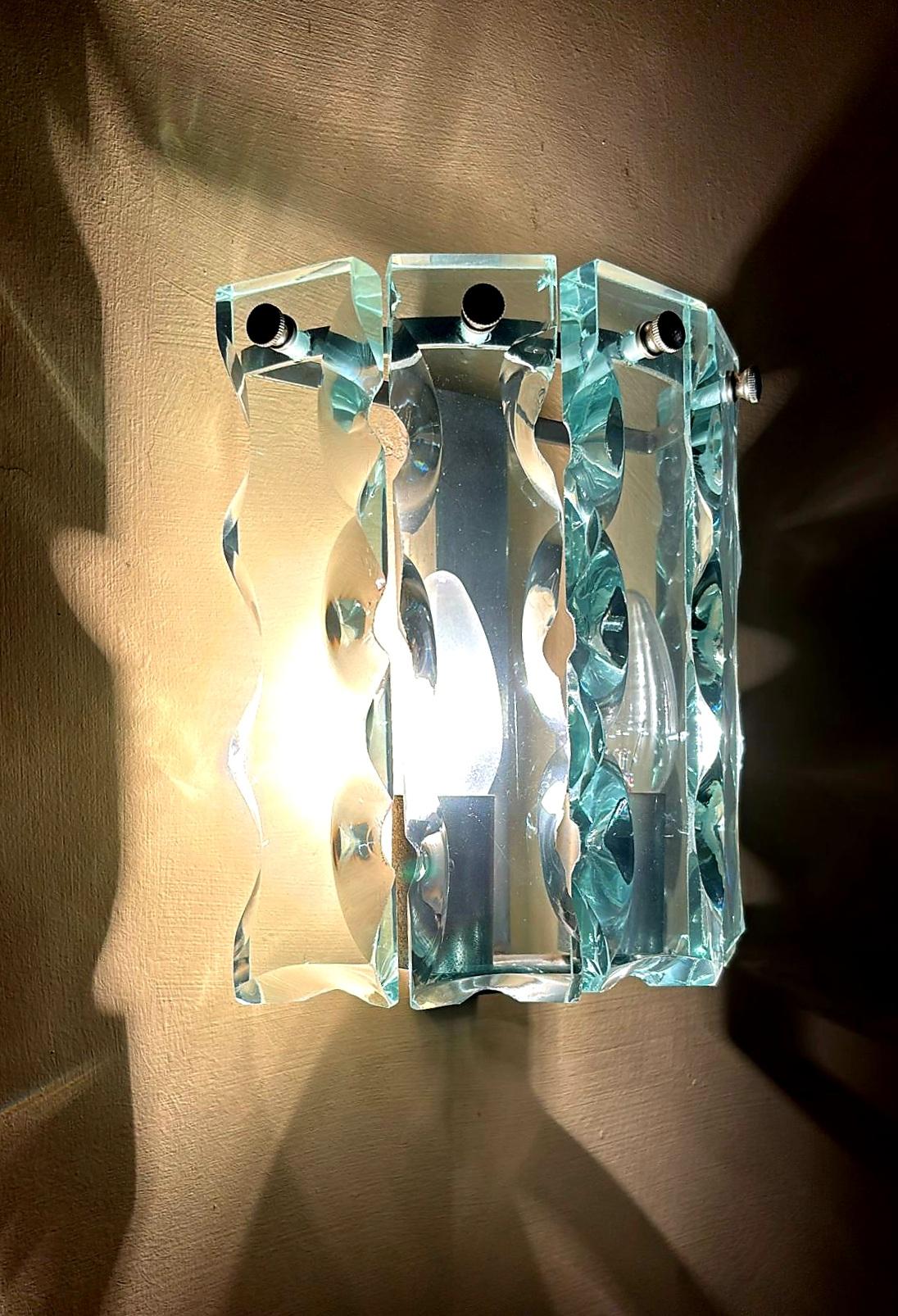 Italienische Modern Cut Glass Sconces von Zero Quattro, Italien, 70er Jahre (Moderne der Mitte des Jahrhunderts) im Angebot