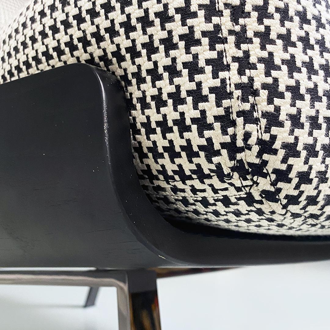 Italian modern Daiki armchair by Marcio Kogan and Studio MK27 for Minotti 2020s  For Sale 5